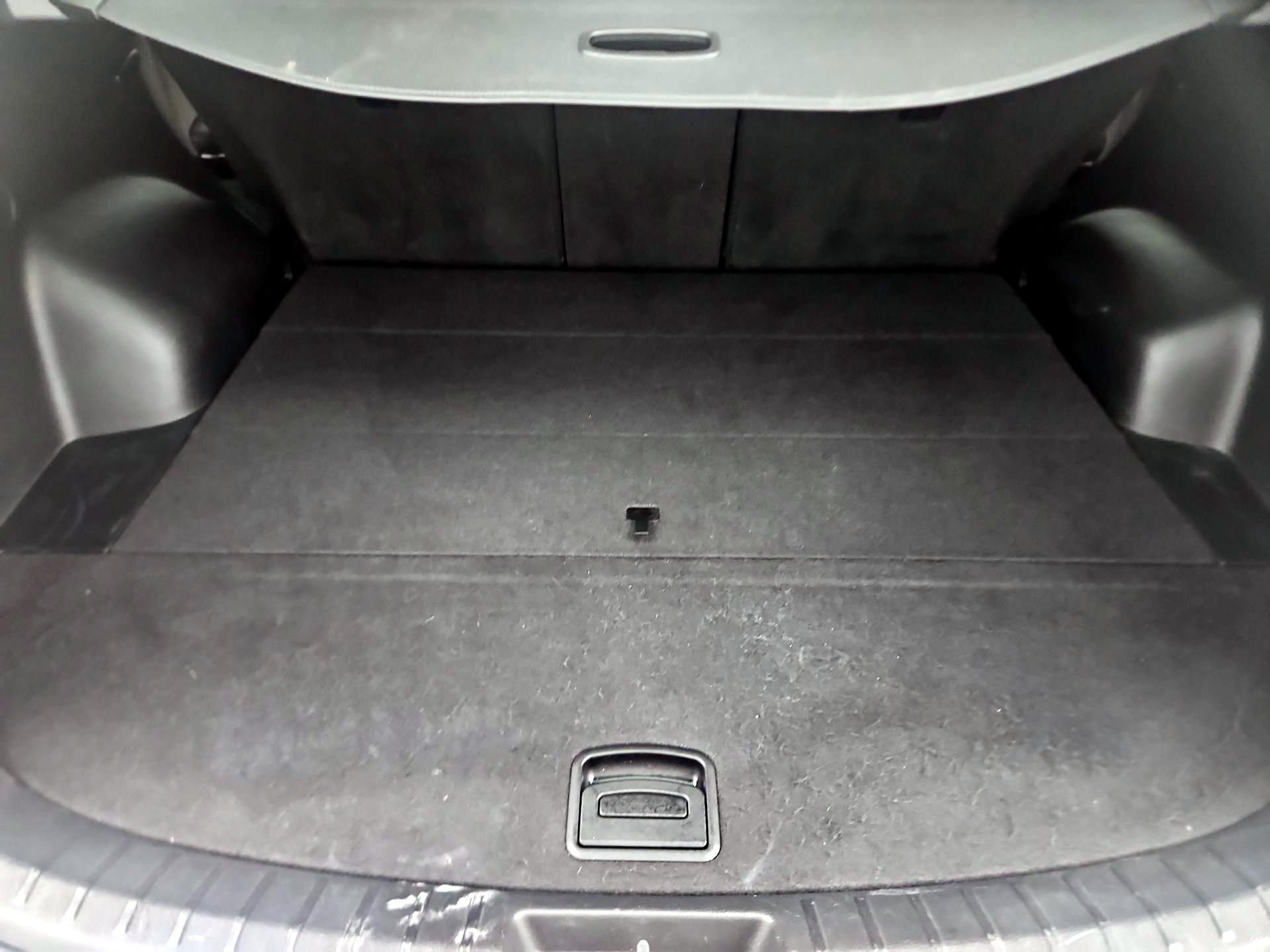 Thumbnail: 2017 Hyundai Santa Fe - 20