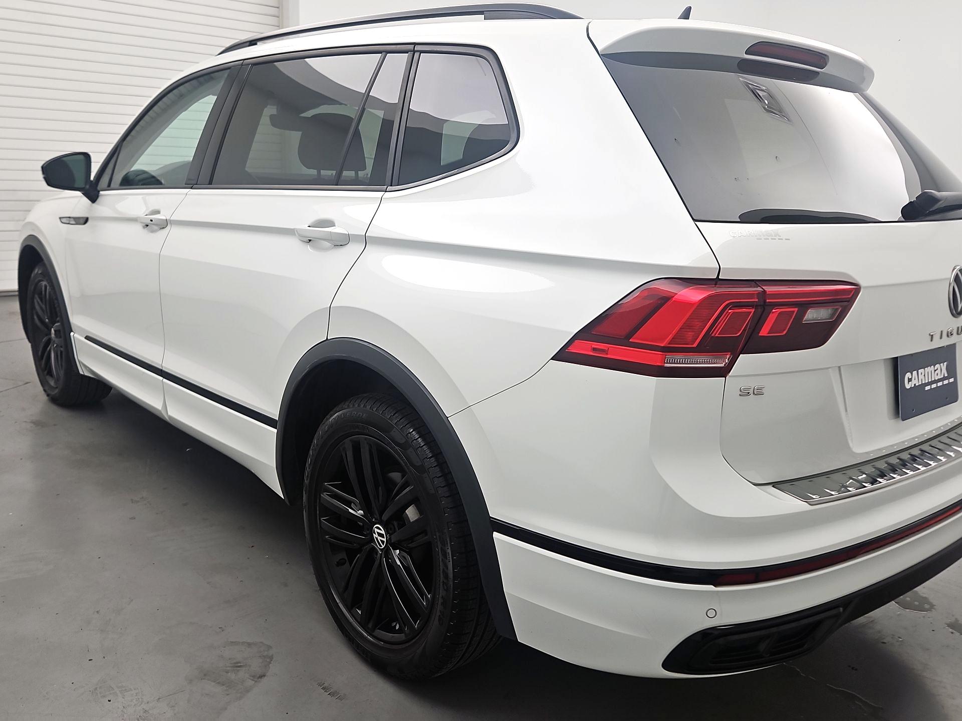 Thumbnail: 2018 Volkswagen Tiguan - 7