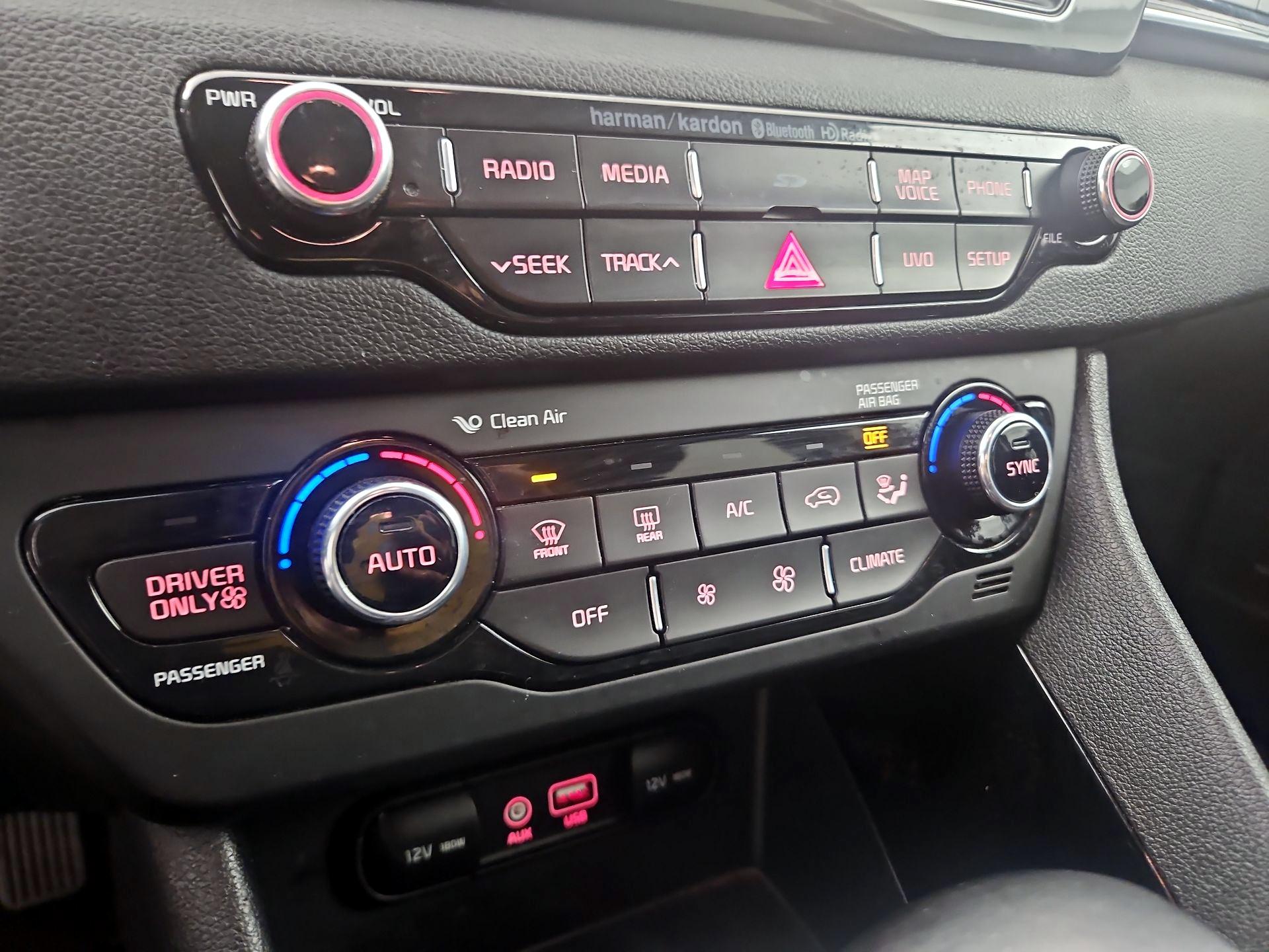 Thumbnail: 2017 Kia Niro - 16