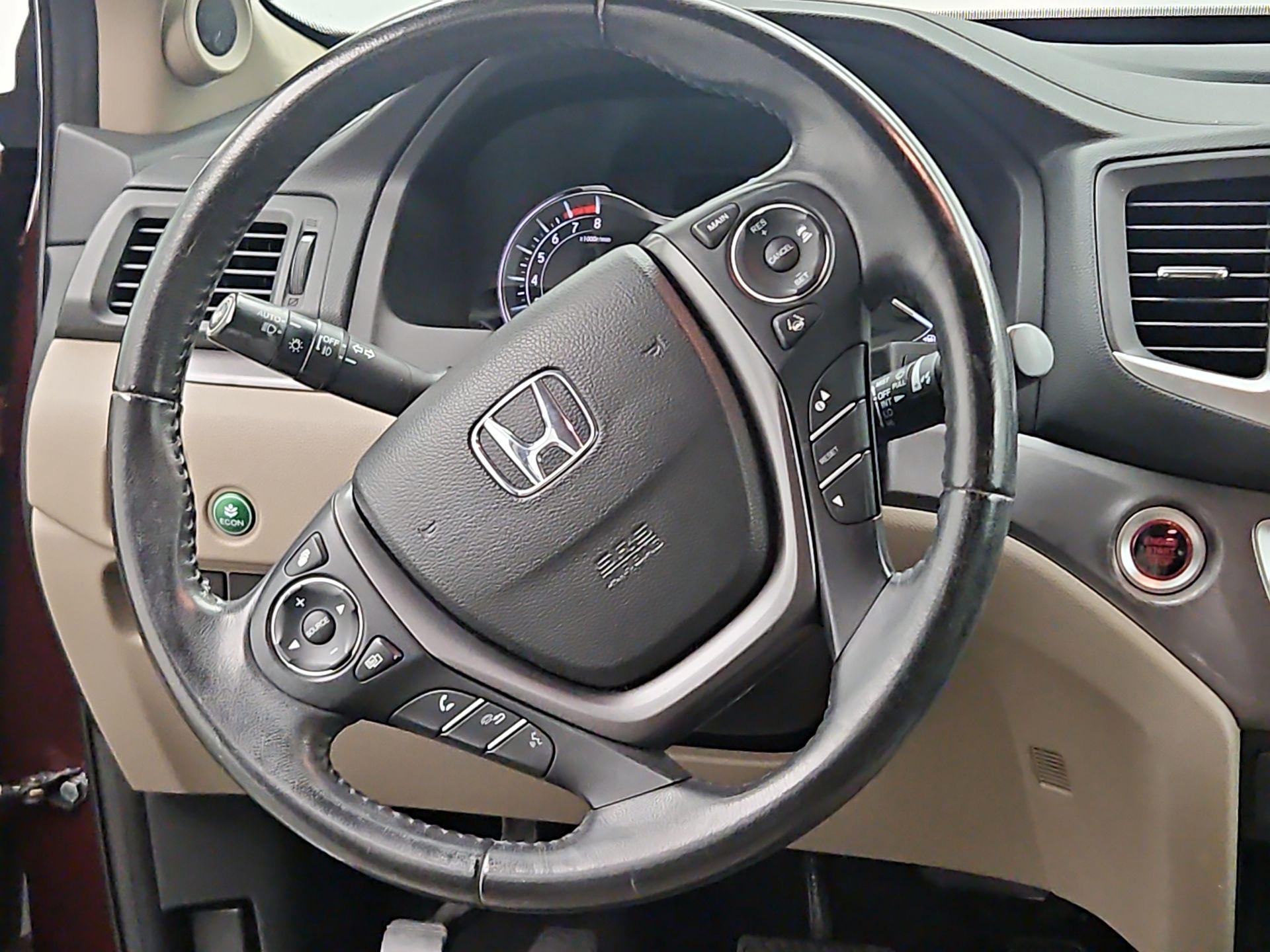 Thumbnail: 2016 Honda Pilot - 10