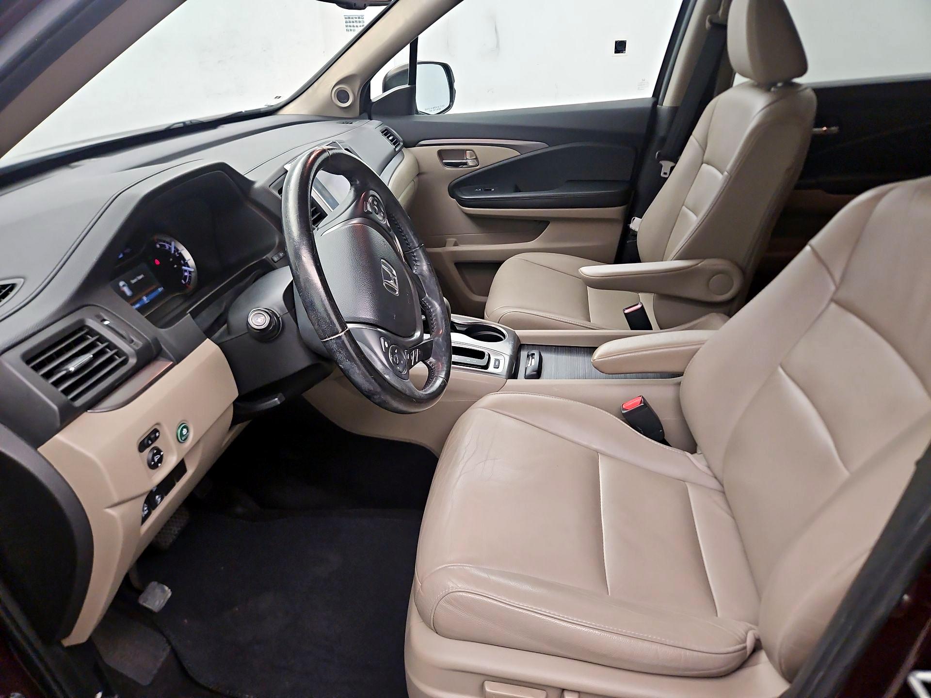 Thumbnail: 2016 Honda Pilot - 11