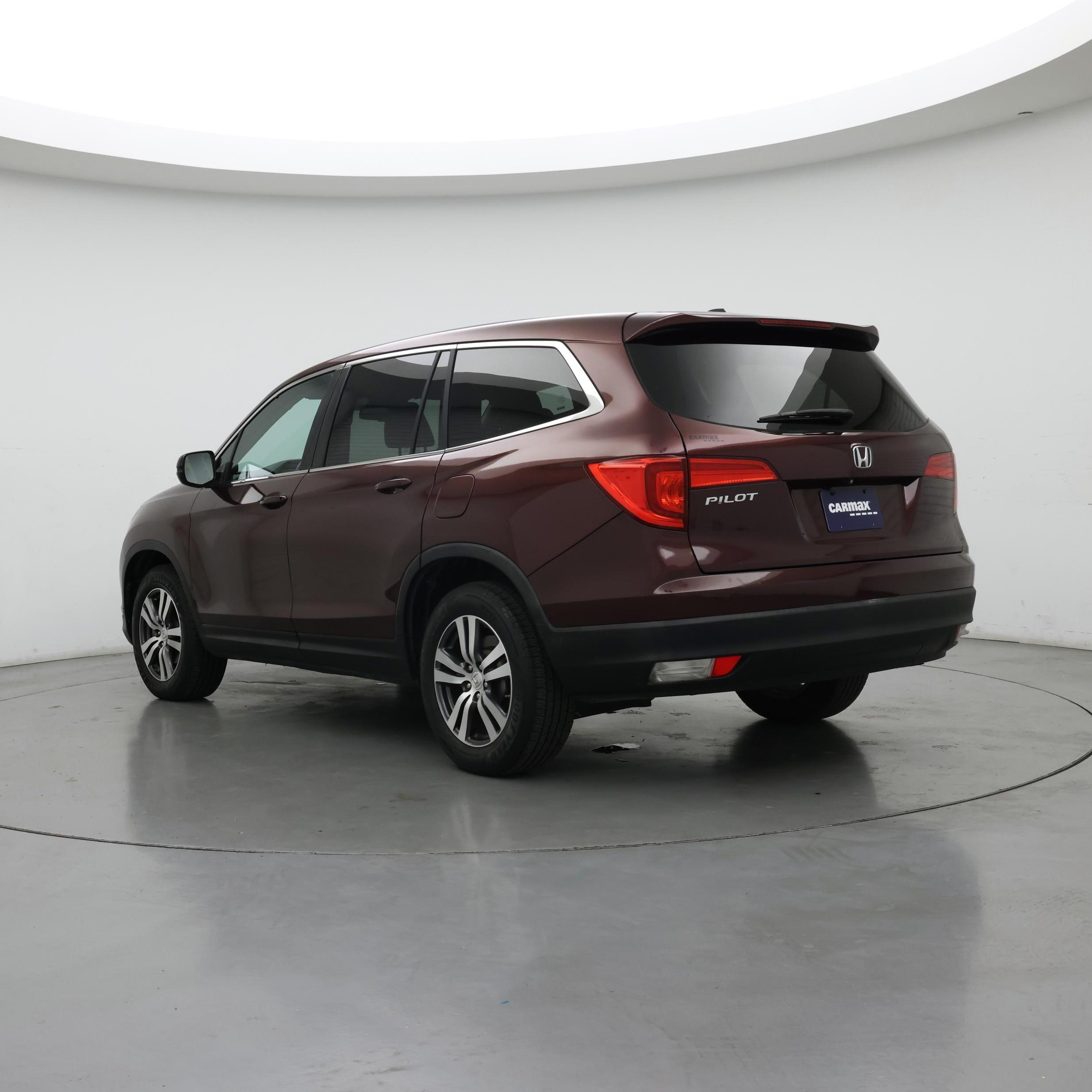 Thumbnail: 2016 Honda Pilot - 2