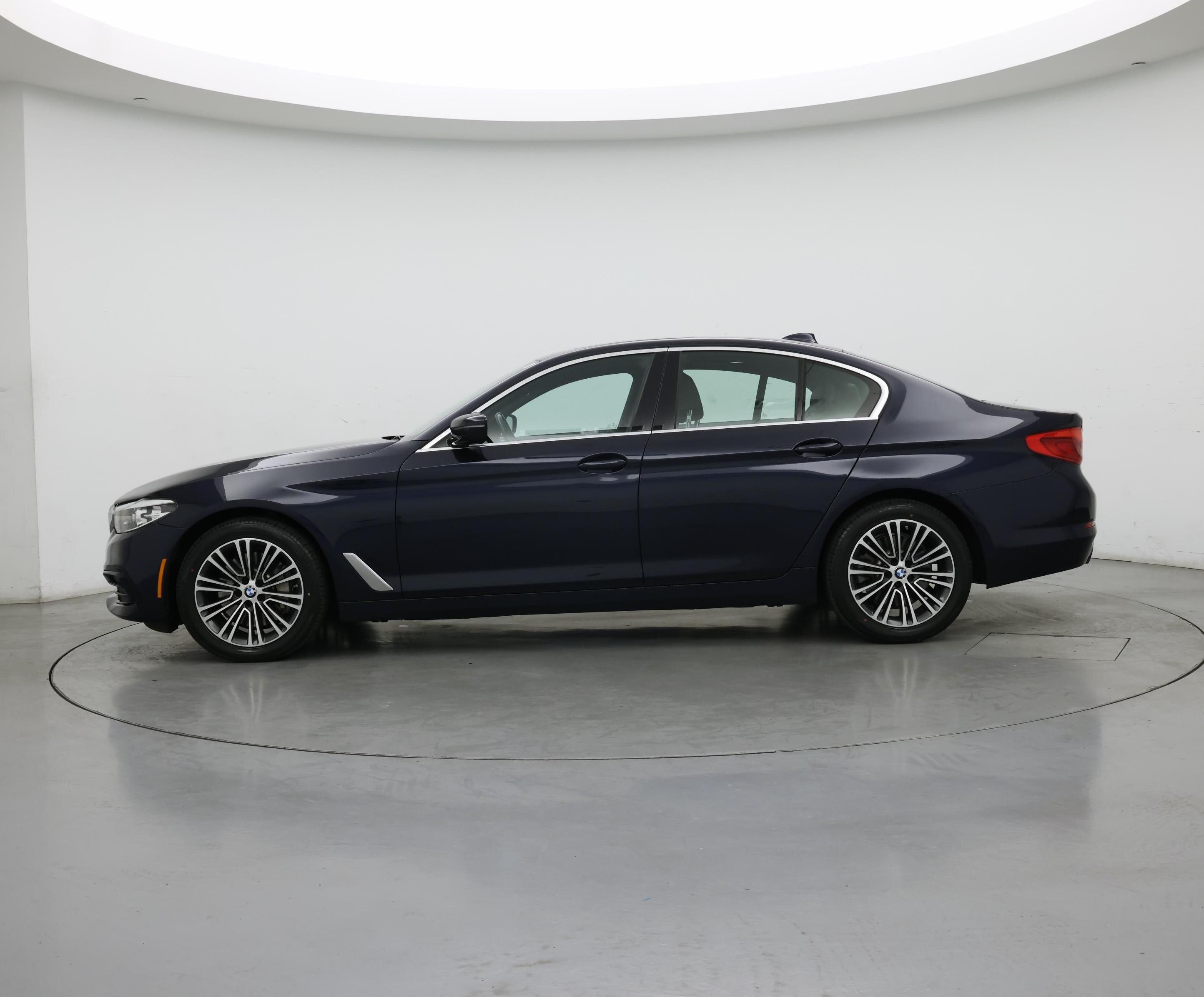 Thumbnail: 2019 BMW 5 Series - 3