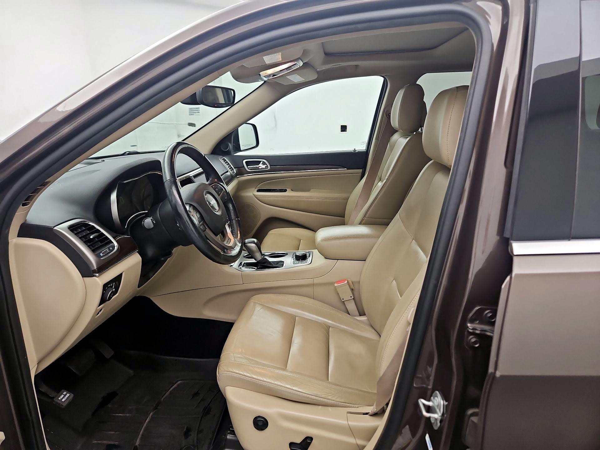 Thumbnail: 2018 Jeep Grand Cherokee - 11