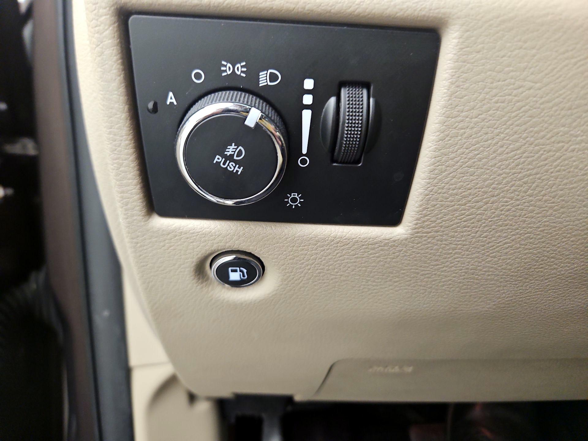 Thumbnail: 2018 Jeep Grand Cherokee - 13