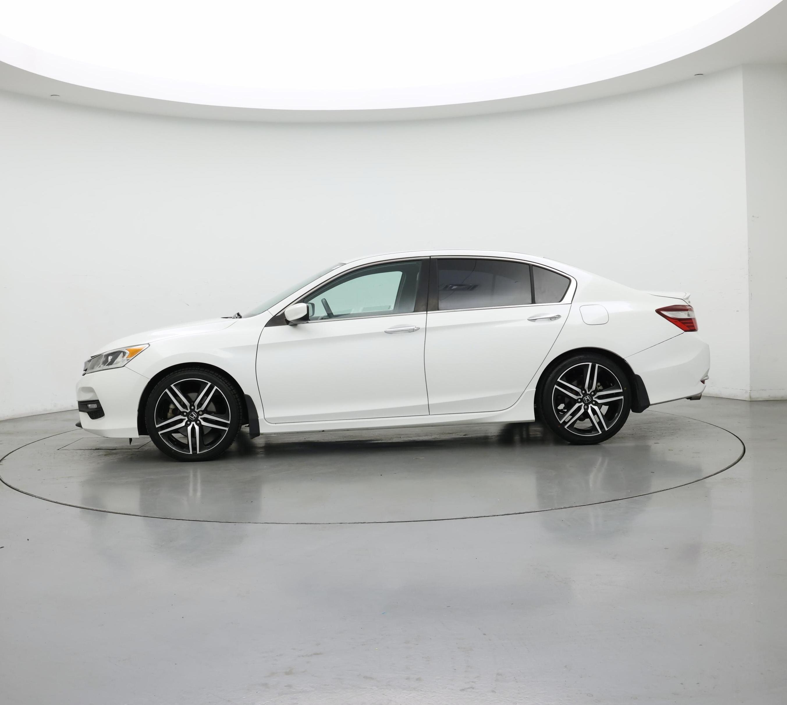 Thumbnail: 2017 Honda Accord - 3