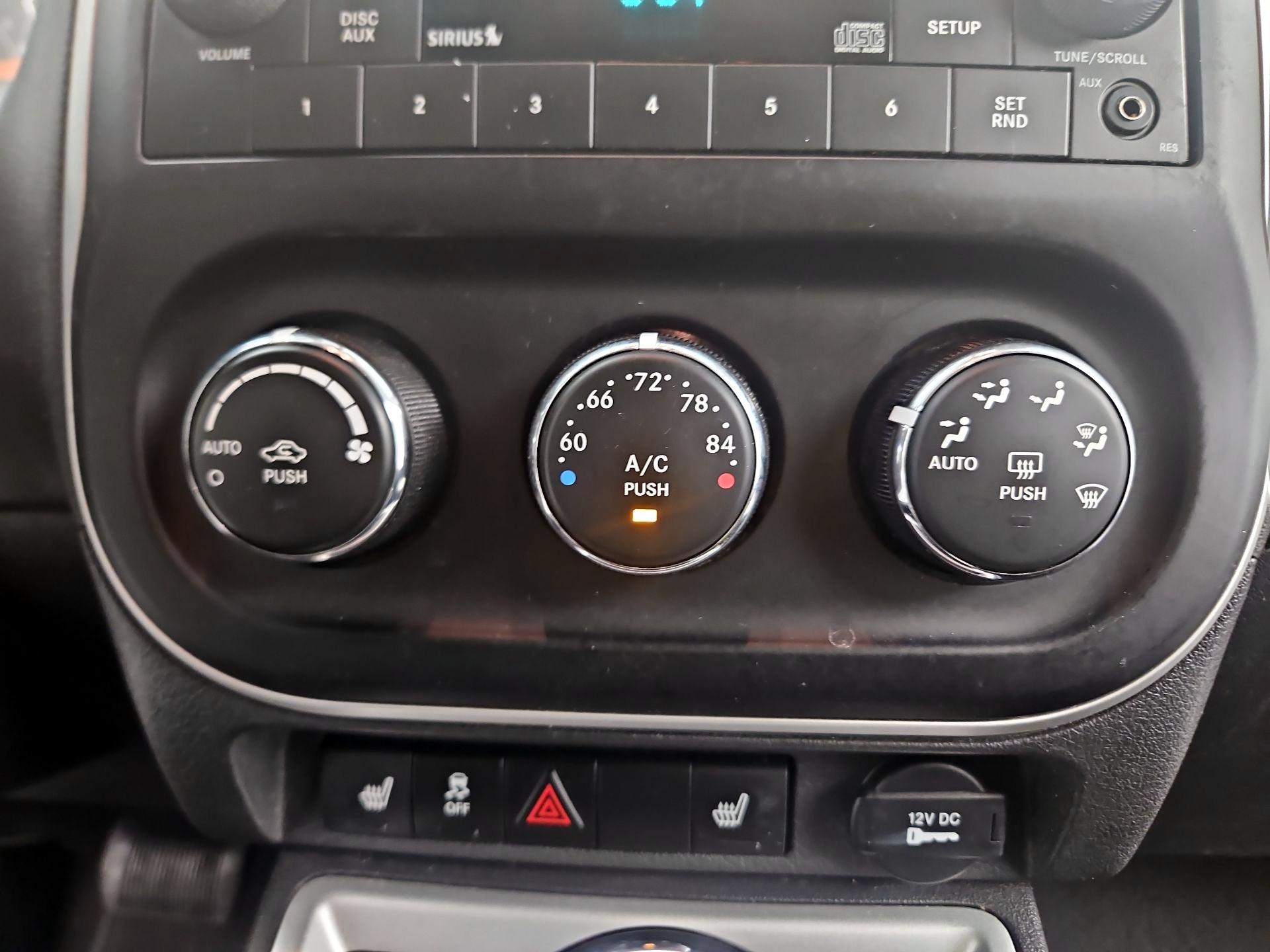 Thumbnail: 2017 Jeep Compass - 14