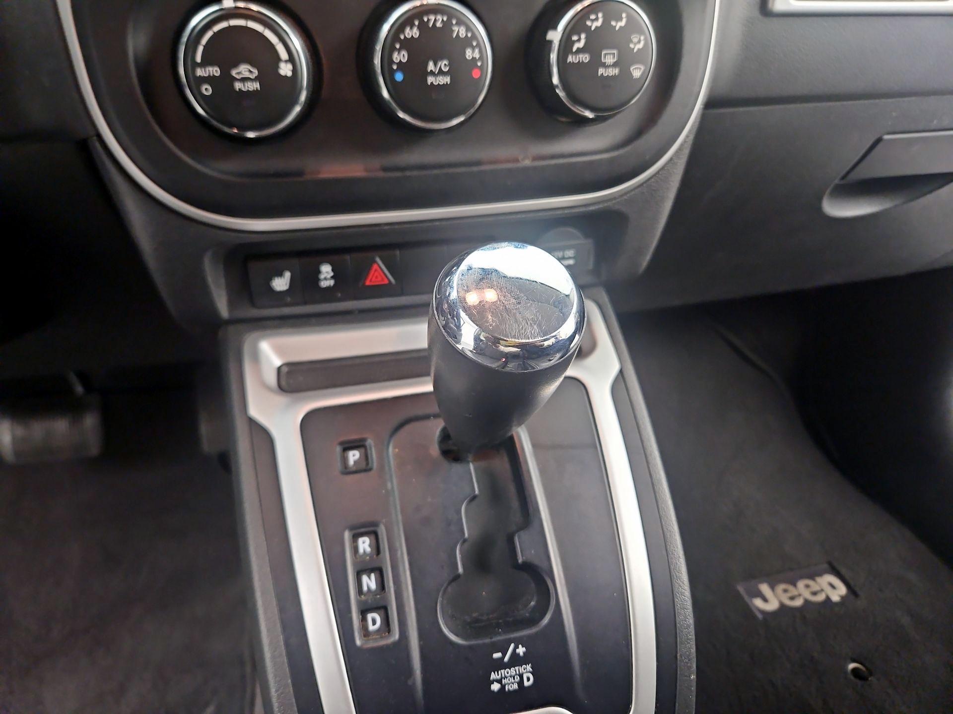 Thumbnail: 2017 Jeep Compass - 15