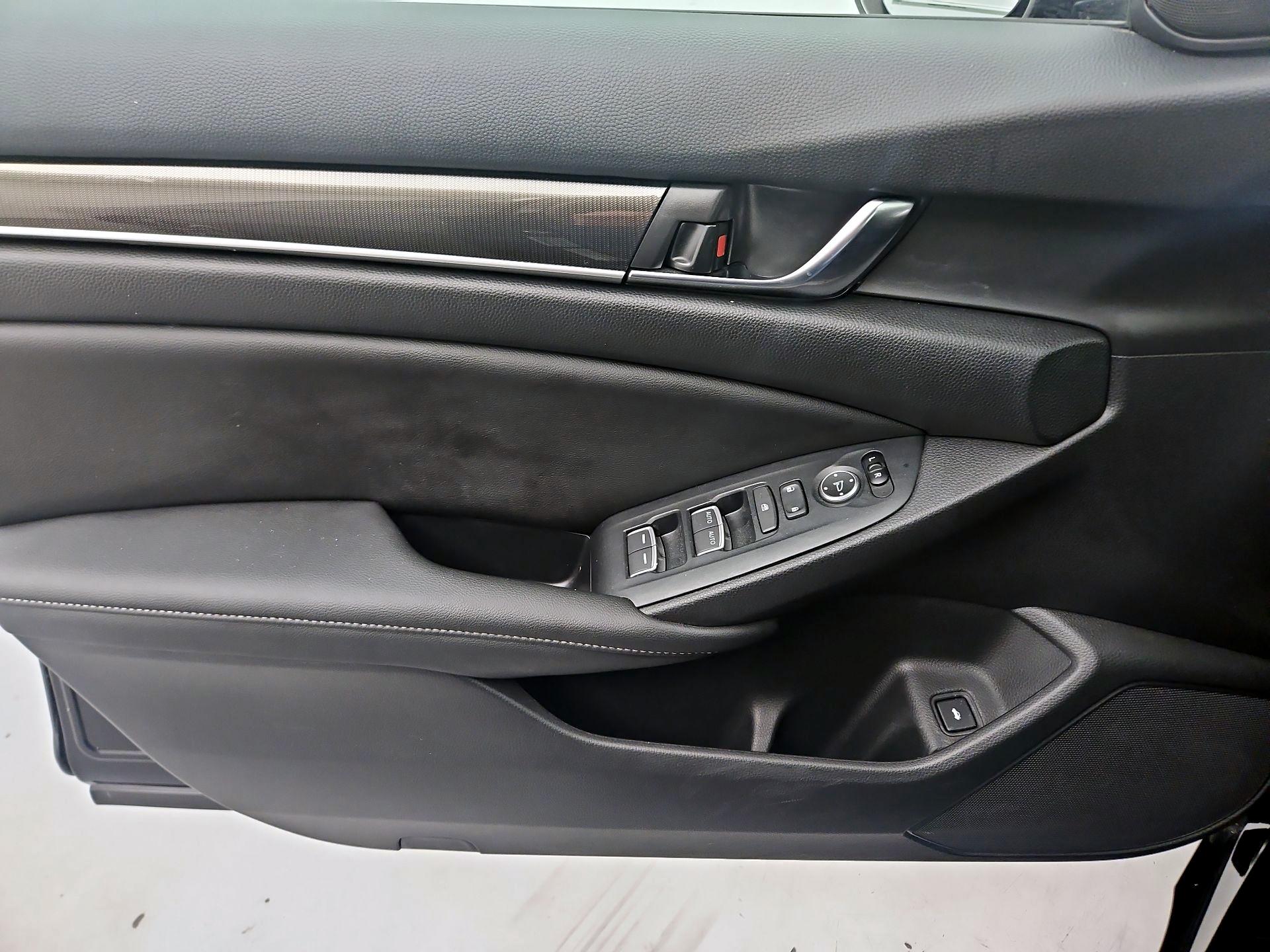 Thumbnail: 2020 Honda Accord - 12