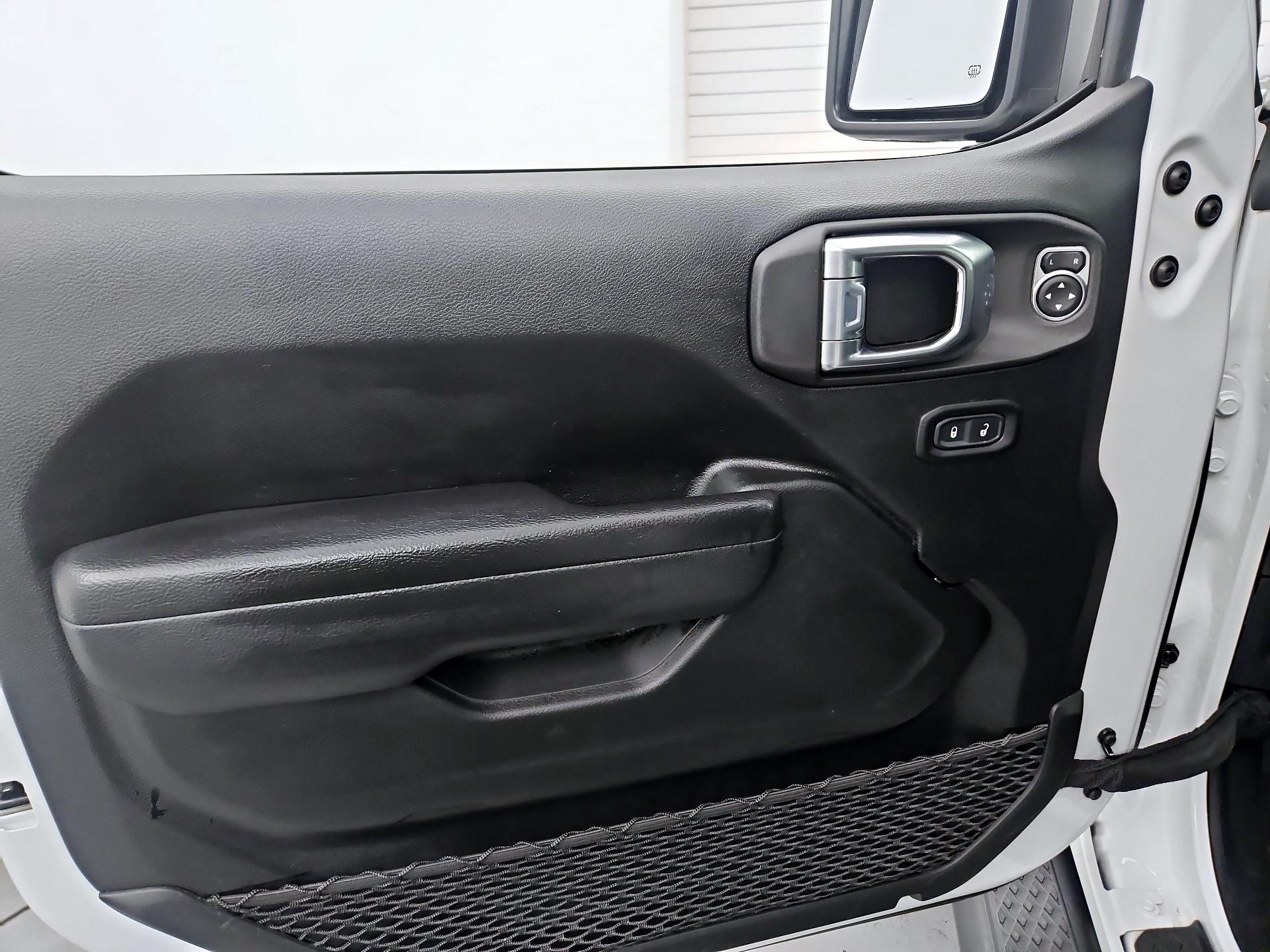 Thumbnail: 2022 Jeep Gladiator - 12