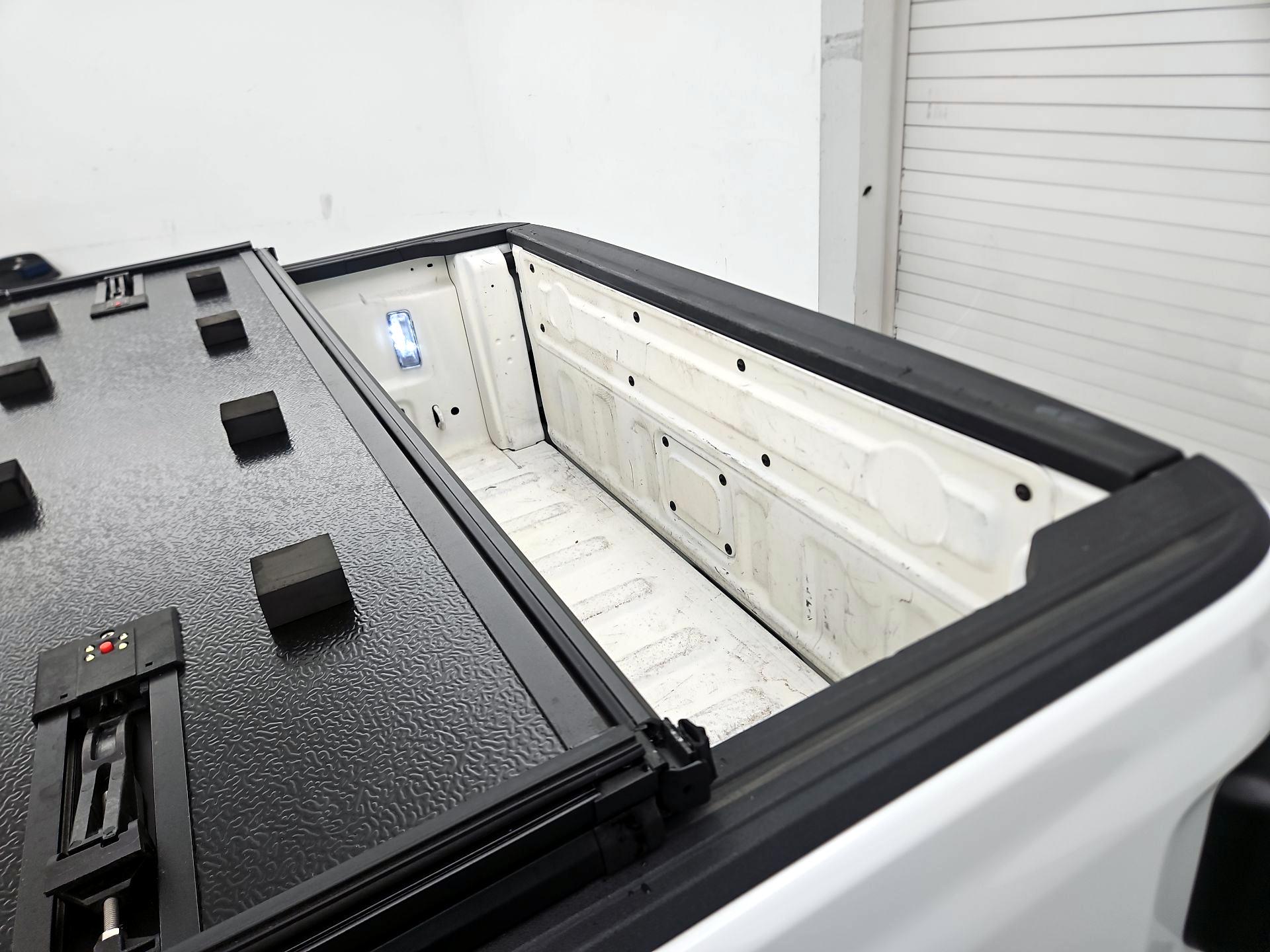 Thumbnail: 2022 Jeep Gladiator - 19