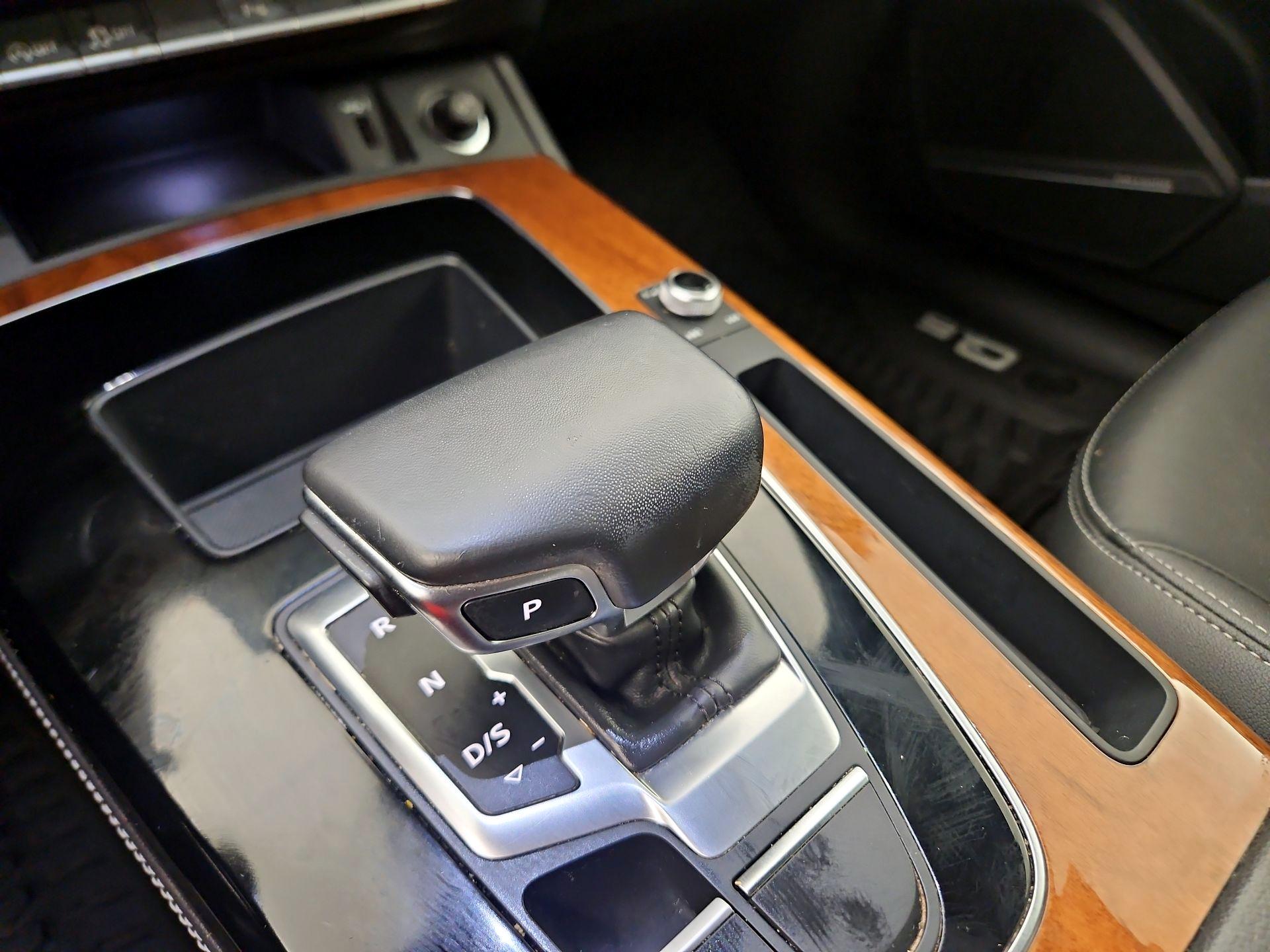 Thumbnail: 2022 Audi Q5 - 17