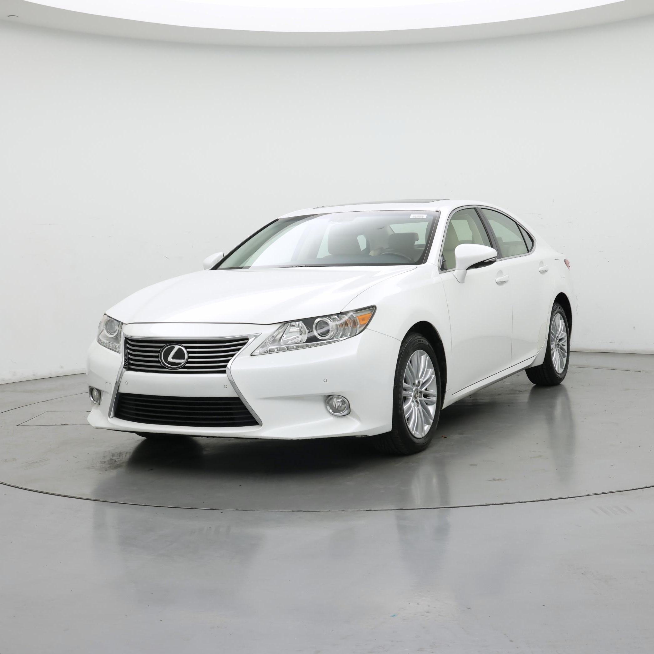 Thumbnail: 2015 Lexus ES - 4