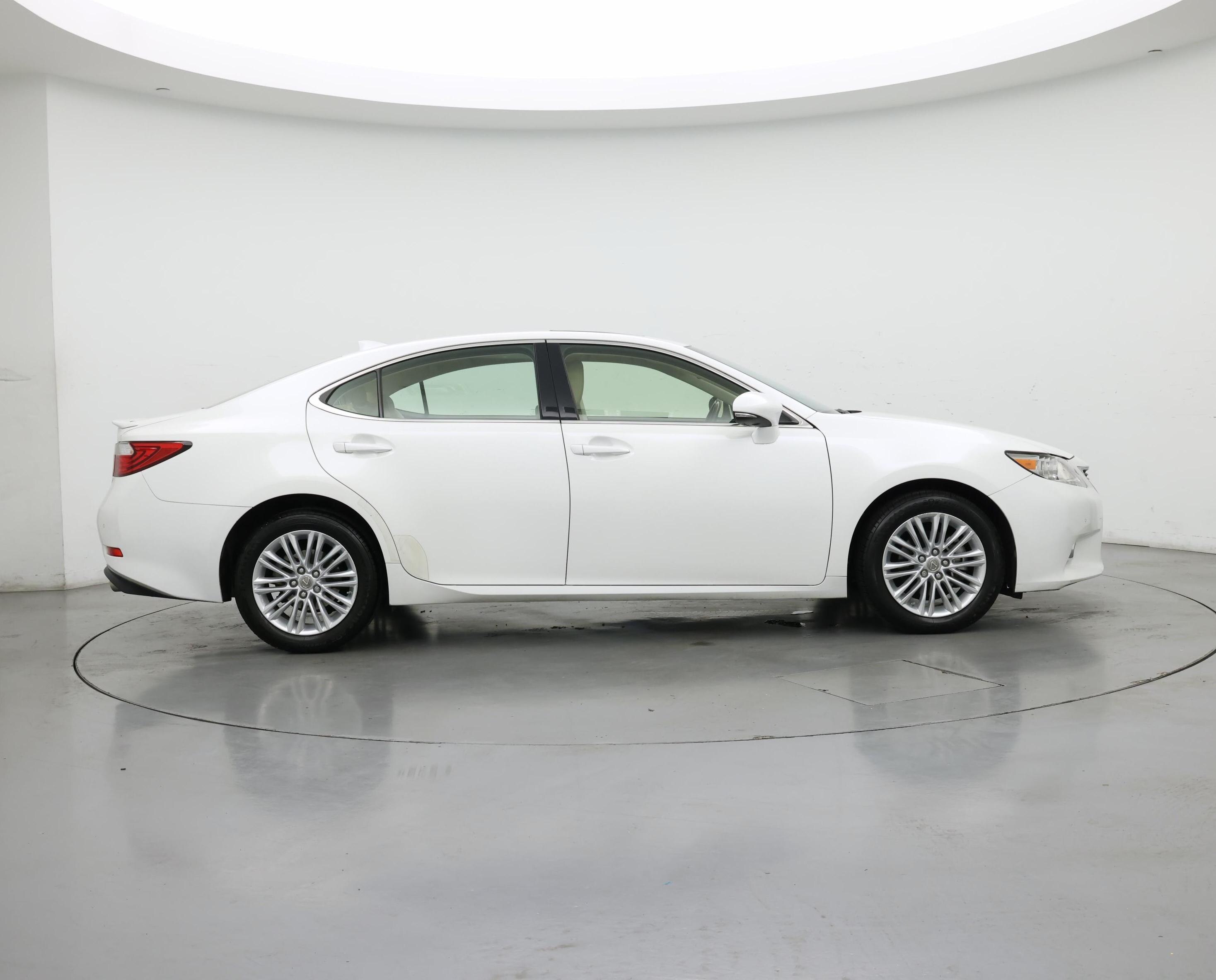 Thumbnail: 2015 Lexus ES - 7