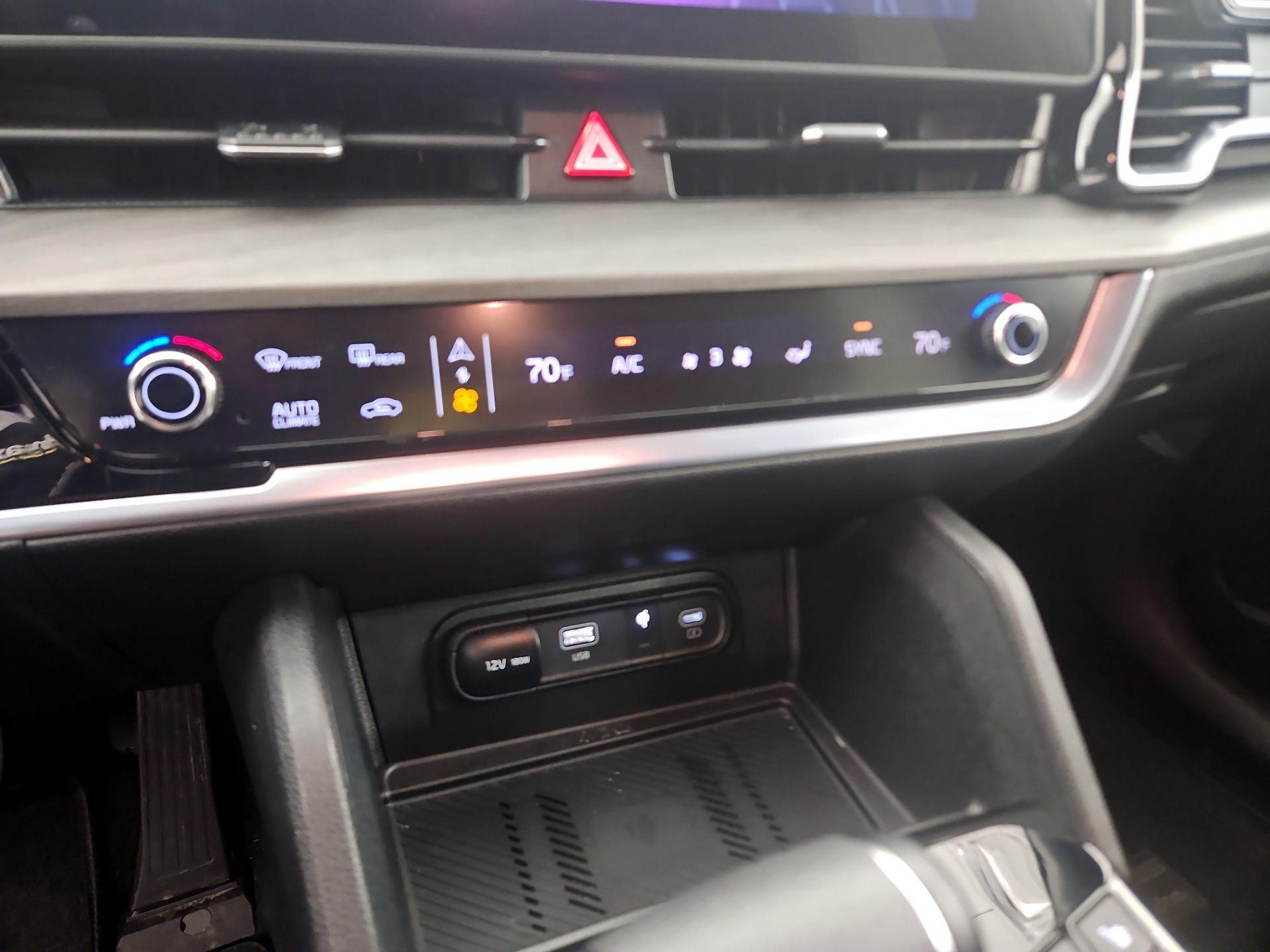 Thumbnail: 2025 Kia Sportage - 17