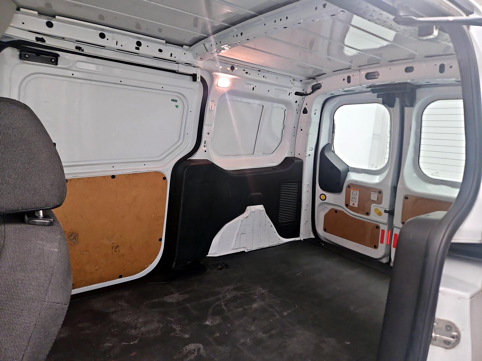 Thumbnail: 2015 Ford Transit Series - 16