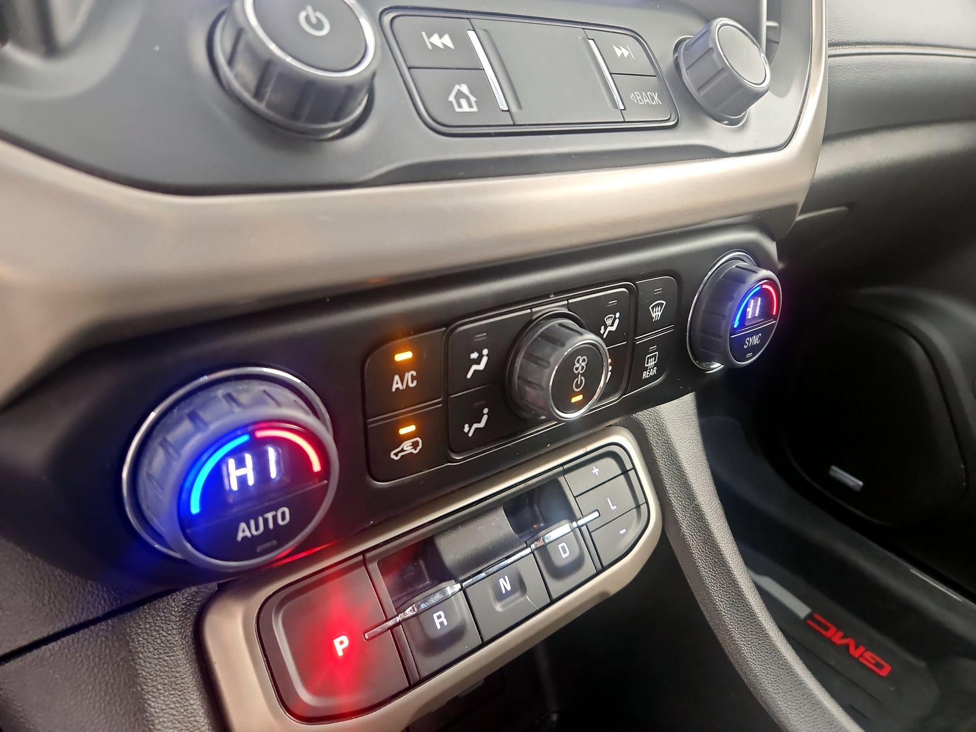 Thumbnail: 2023 GMC Acadia - 15