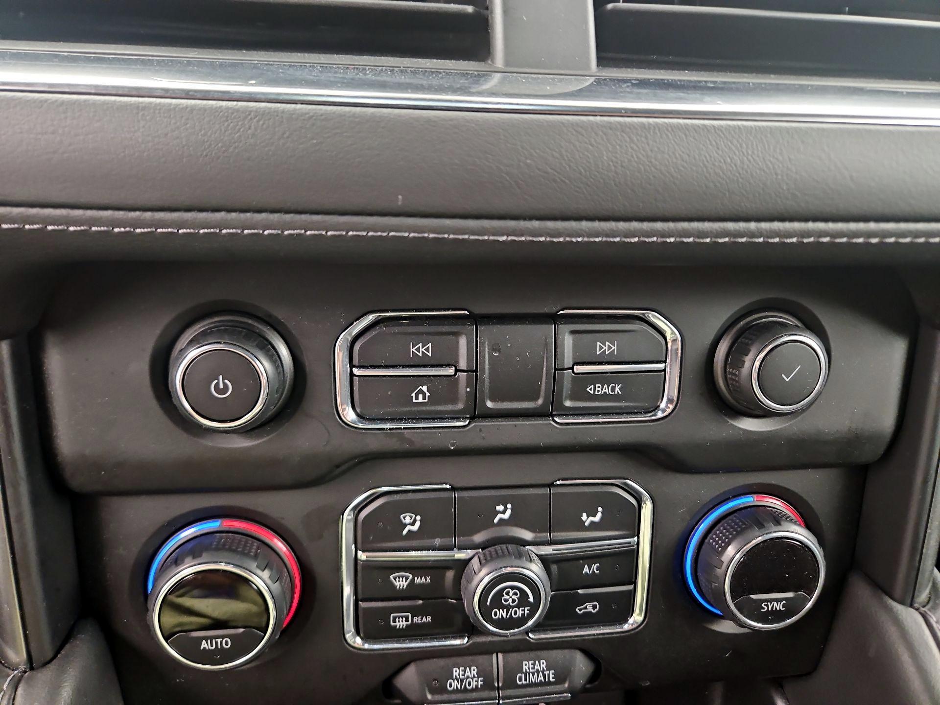 Thumbnail: 2021 Chevrolet Suburban - 16