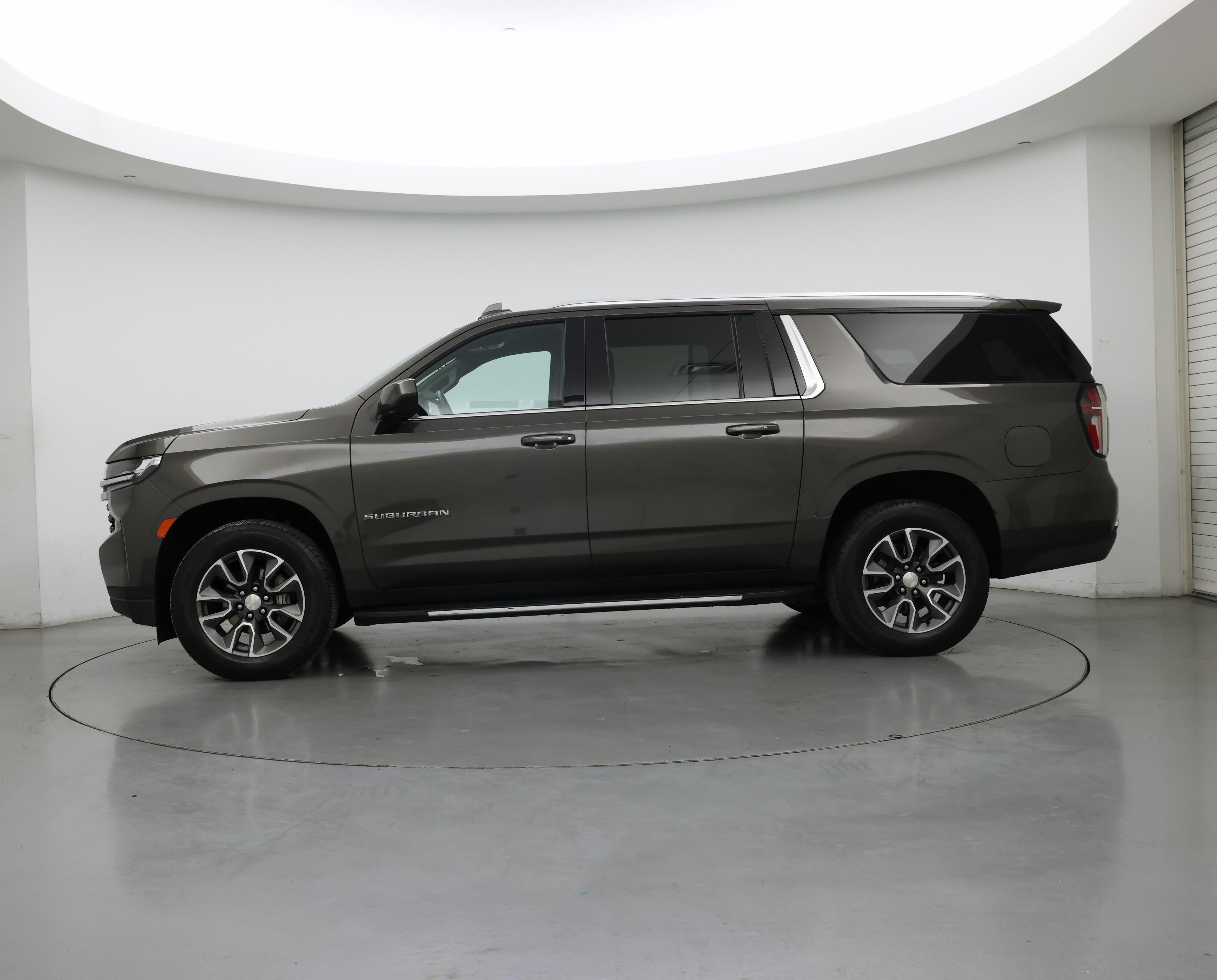 Thumbnail: 2021 Chevrolet Suburban - 3