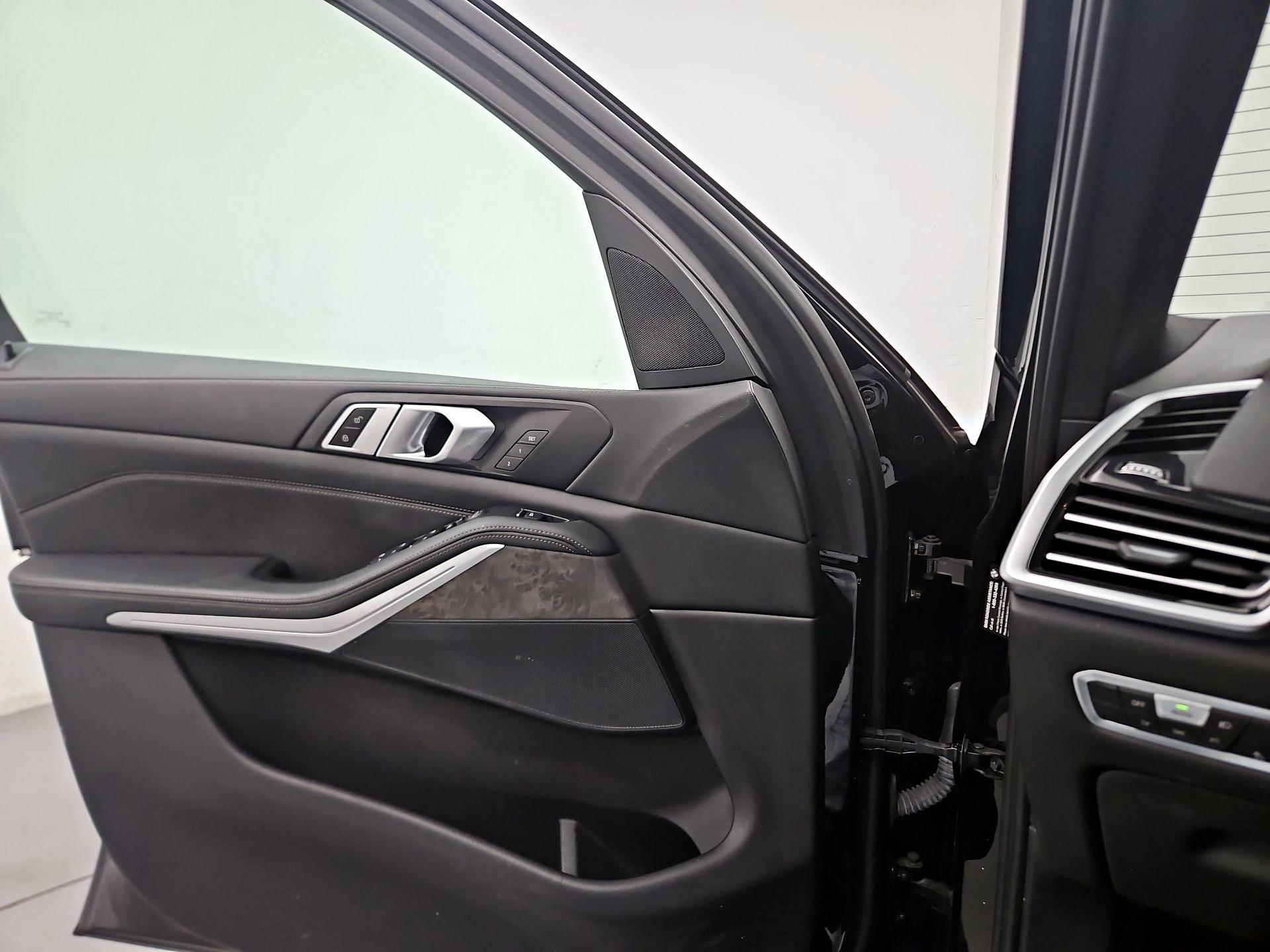 Thumbnail: 2023 BMW X5 - 12