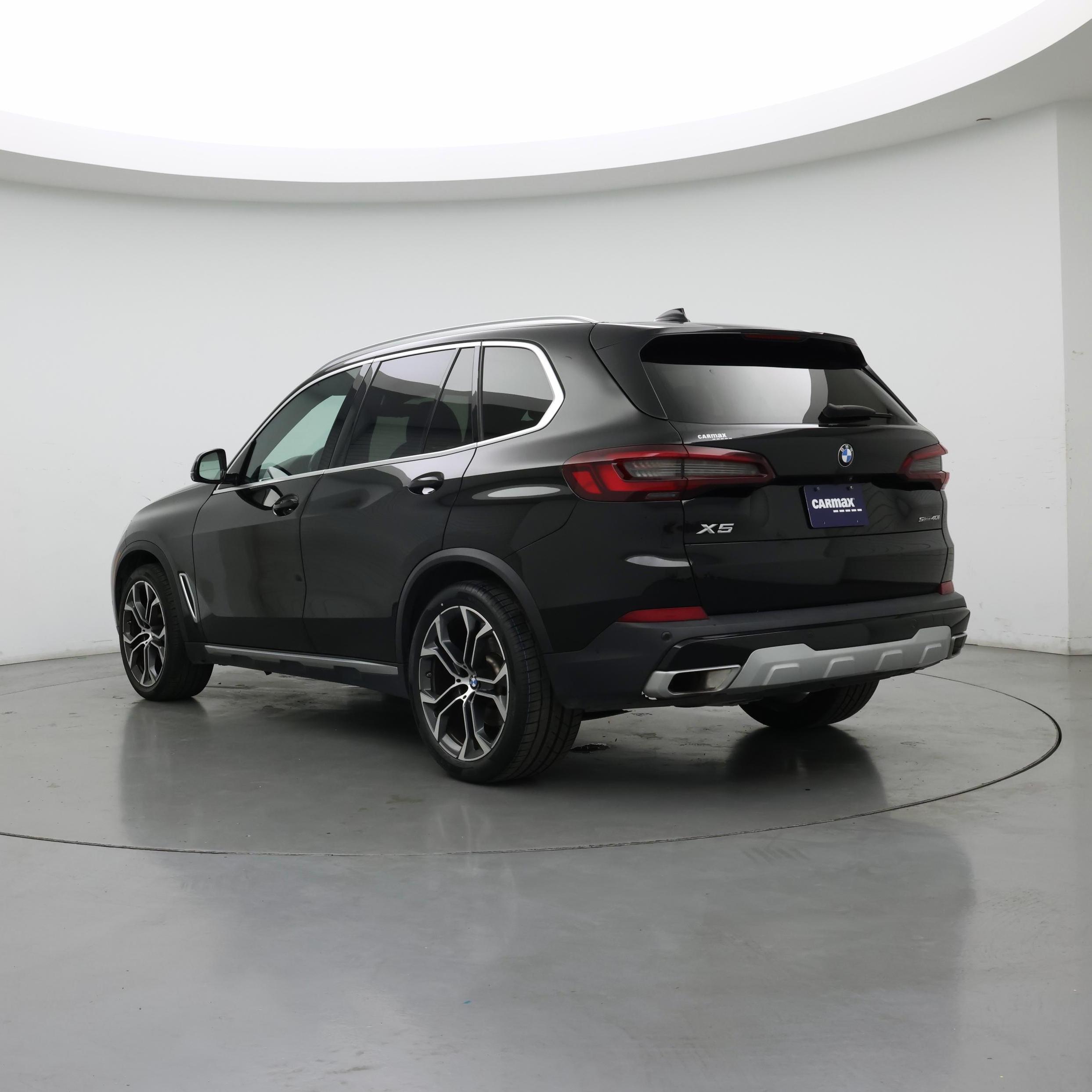 Thumbnail: 2023 BMW X5 - 2