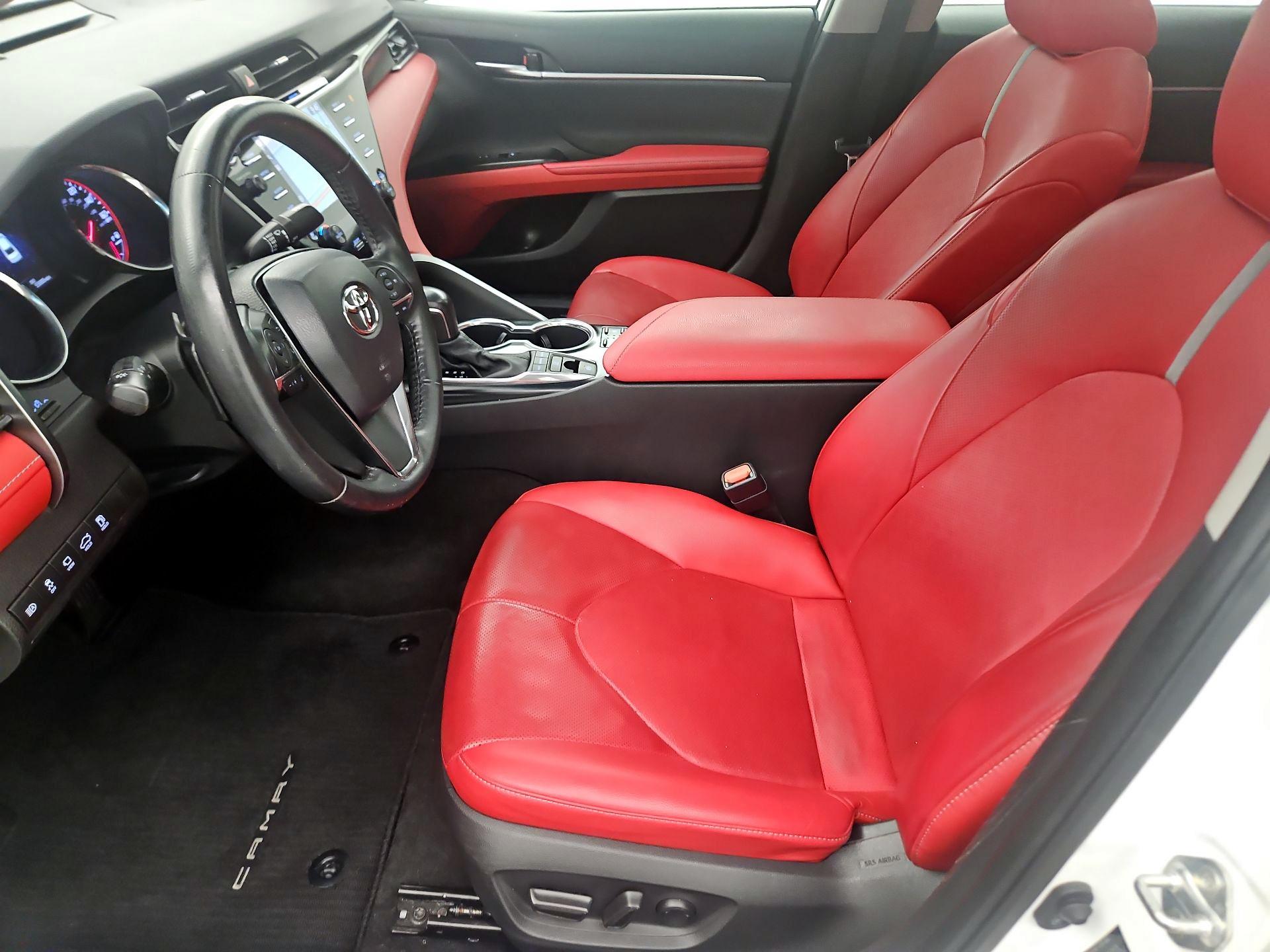 Thumbnail: 2020 Toyota Camry - 11