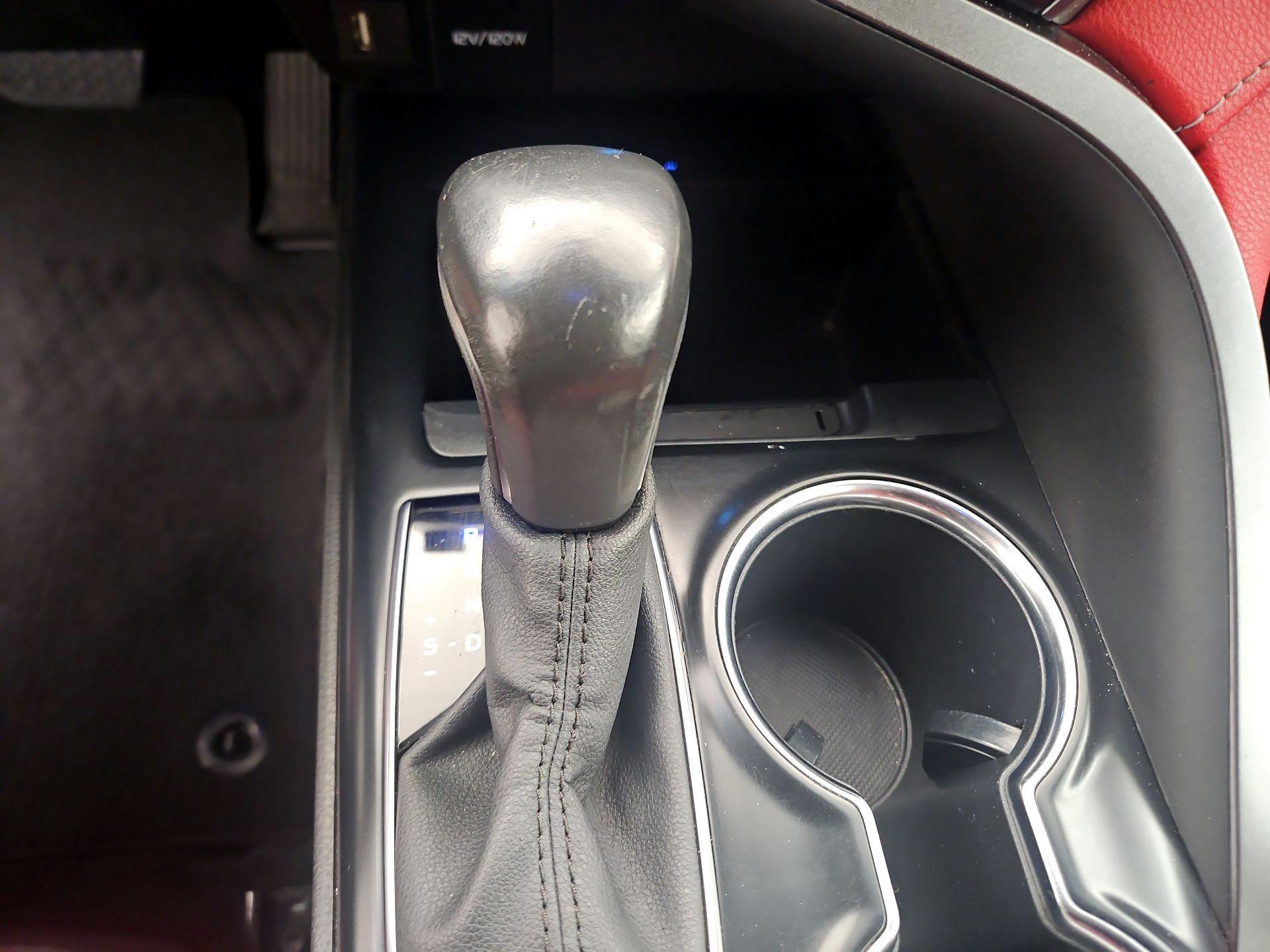 Thumbnail: 2020 Toyota Camry - 18