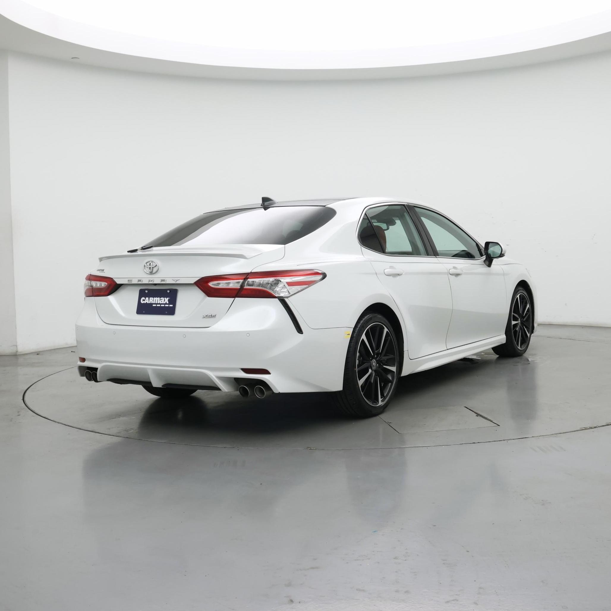 Thumbnail: 2020 Toyota Camry - 8