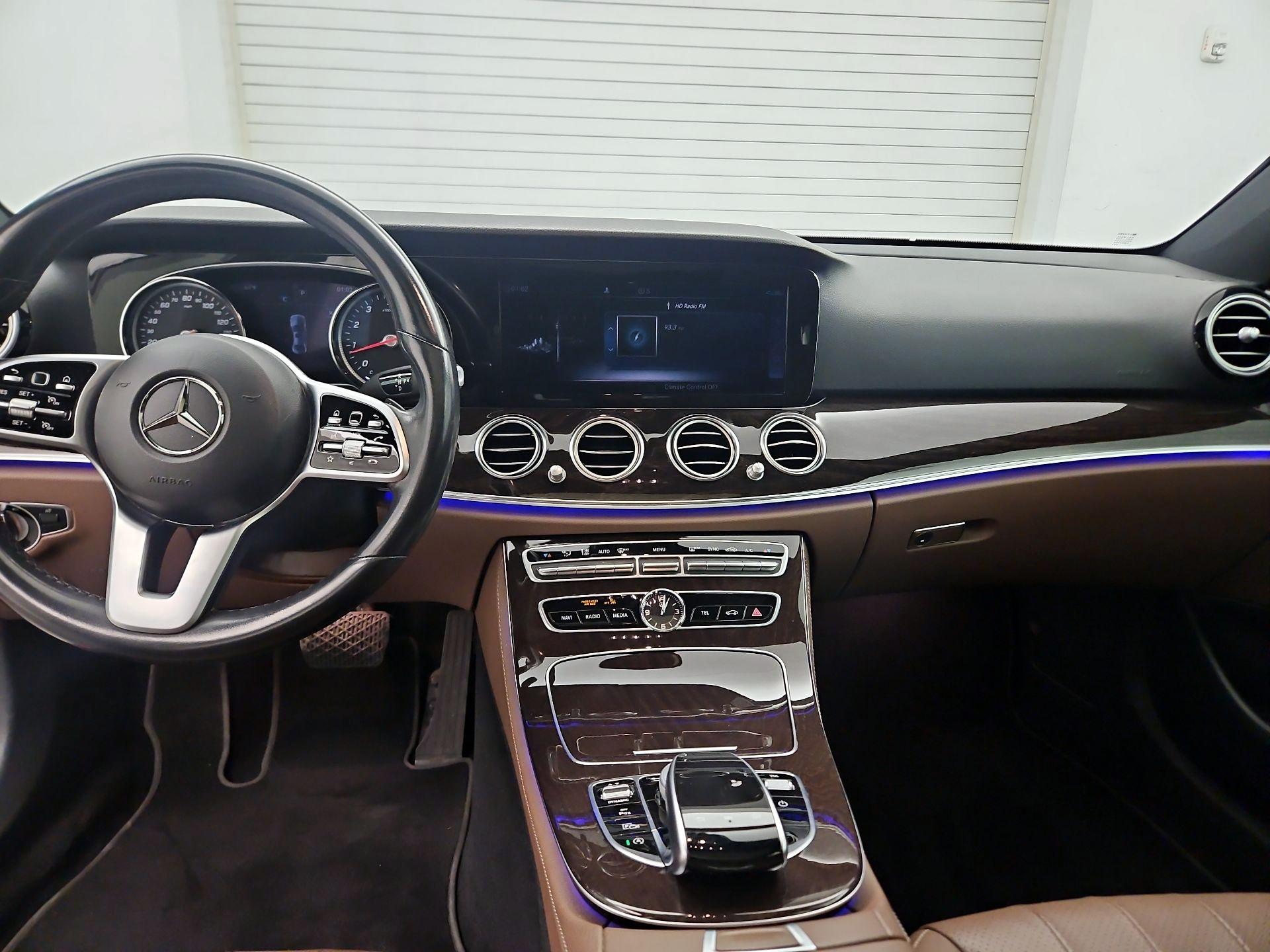 Thumbnail: 2019 Mercedes-Benz E-Class - 9