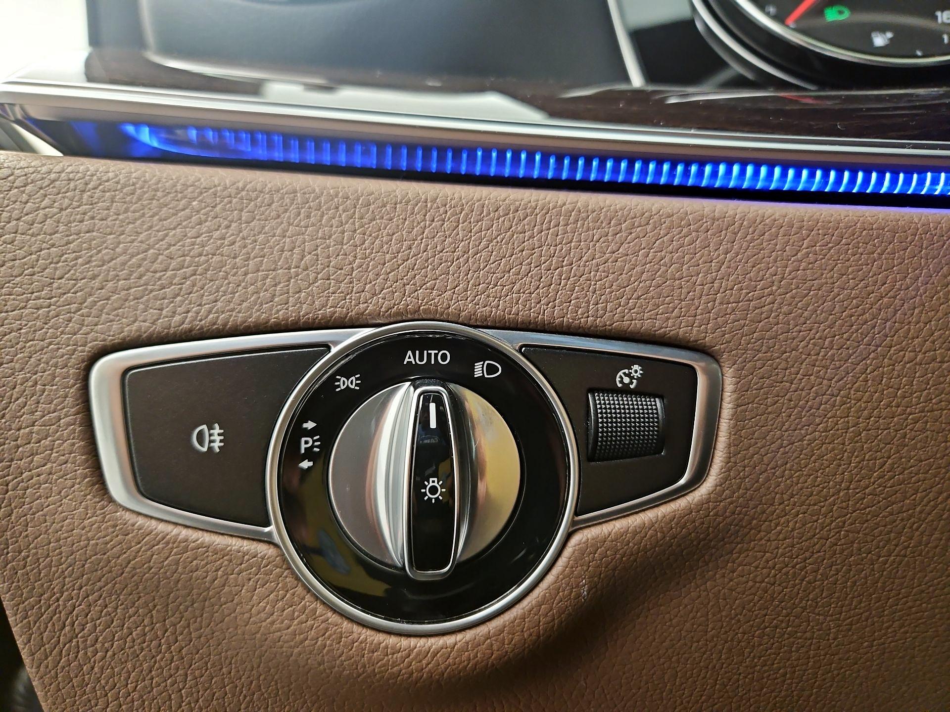 Thumbnail: 2019 Mercedes-Benz E-Class - 13