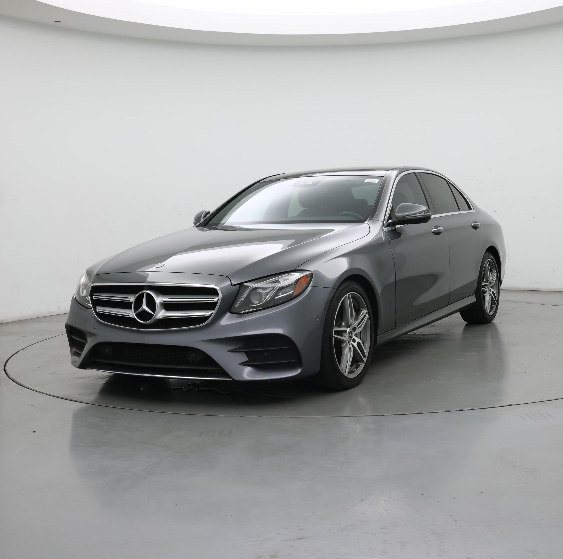 Thumbnail: 2019 Mercedes-Benz E-Class - 4