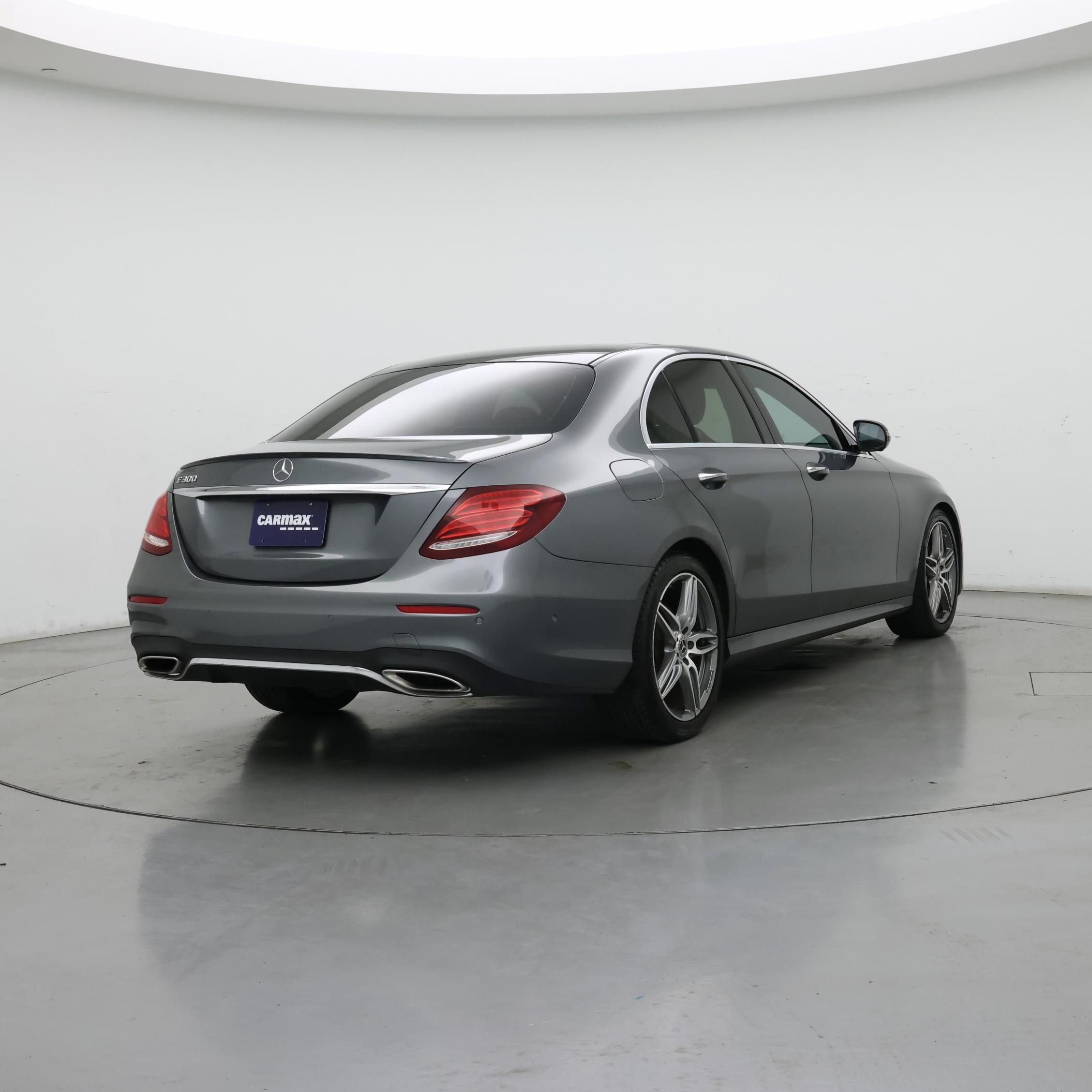 Thumbnail: 2019 Mercedes-Benz E-Class - 8