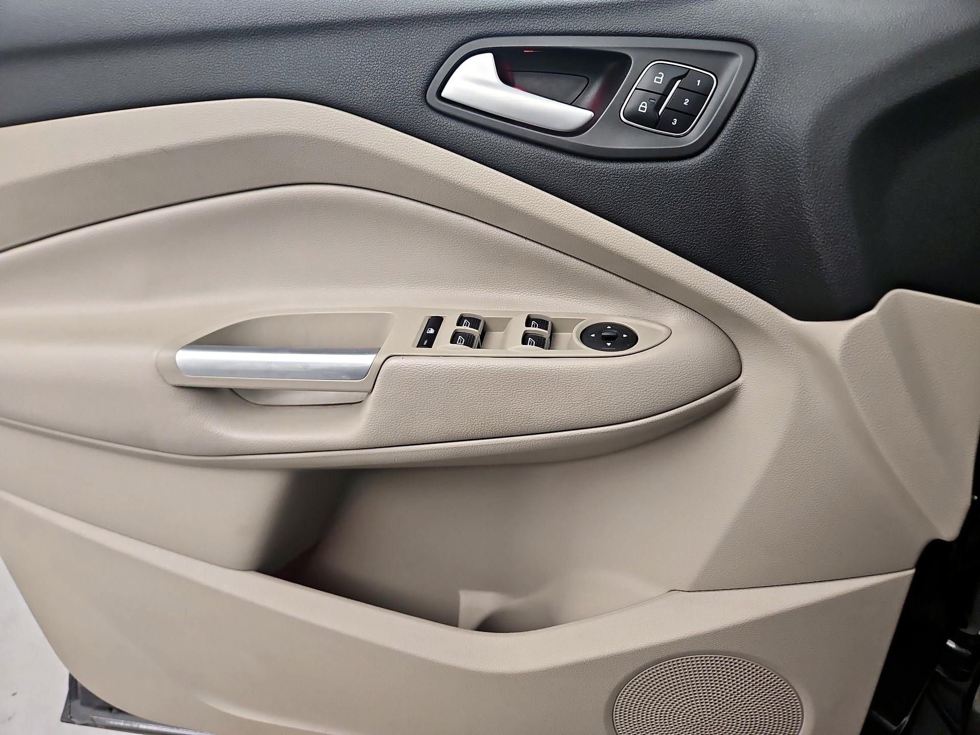 Thumbnail: 2017 Ford Escape - 12