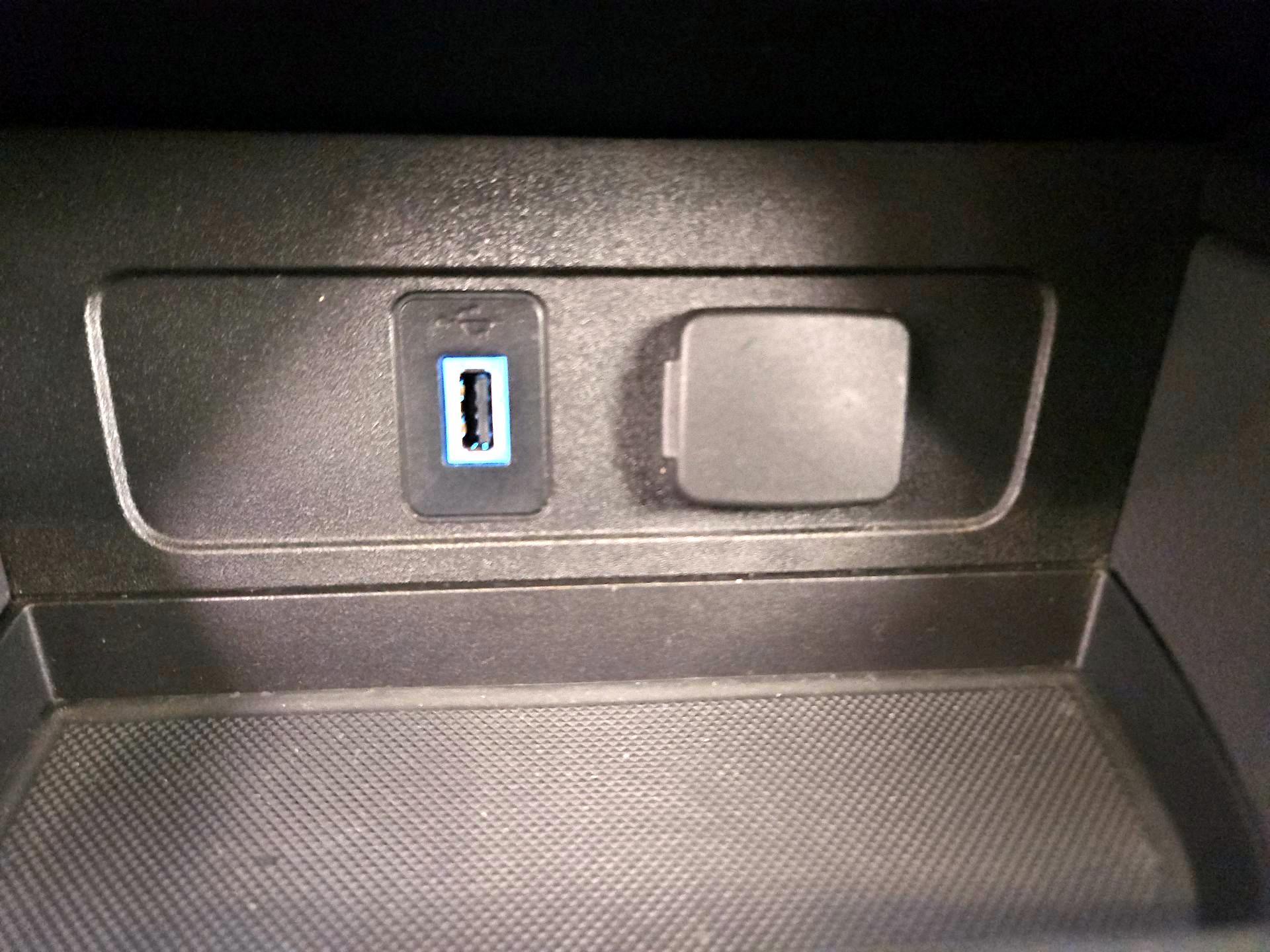 Thumbnail: 2017 Ford Escape - 18