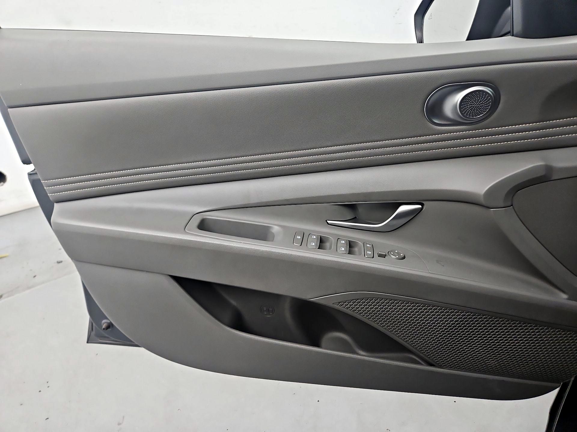 Thumbnail: 2024 Hyundai Elantra - 12