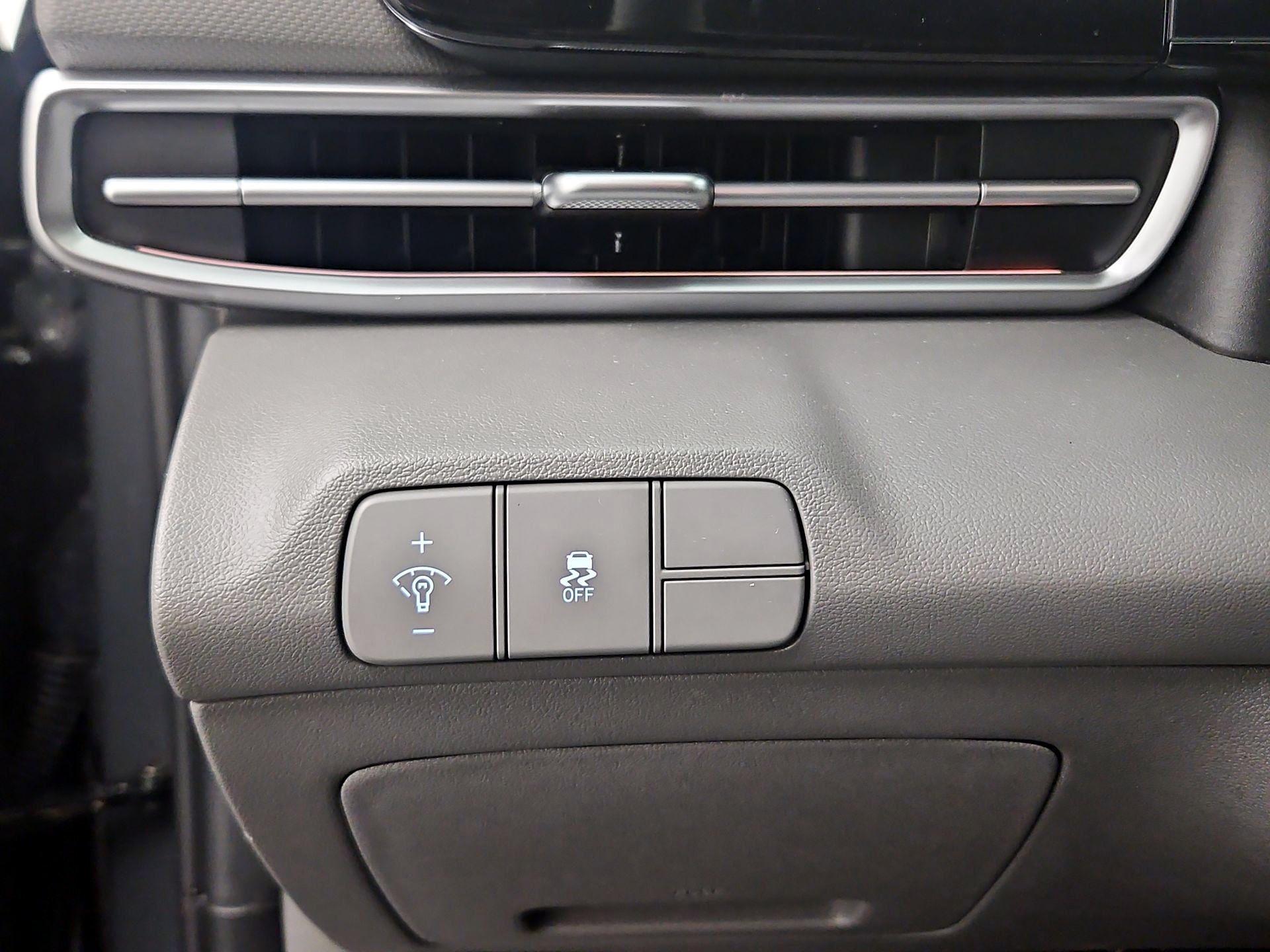 Thumbnail: 2024 Hyundai Elantra - 13