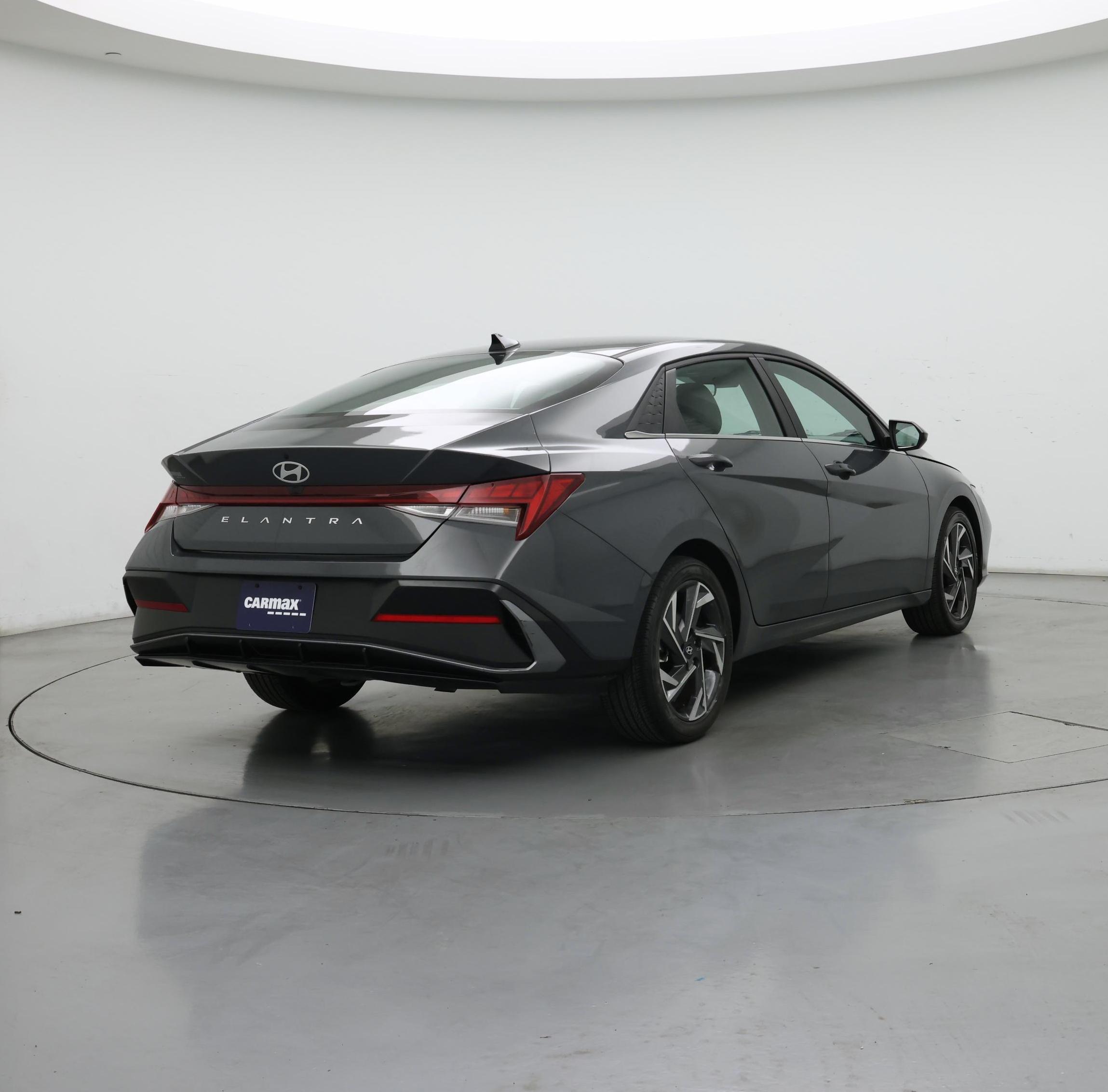 Thumbnail: 2024 Hyundai Elantra - 8