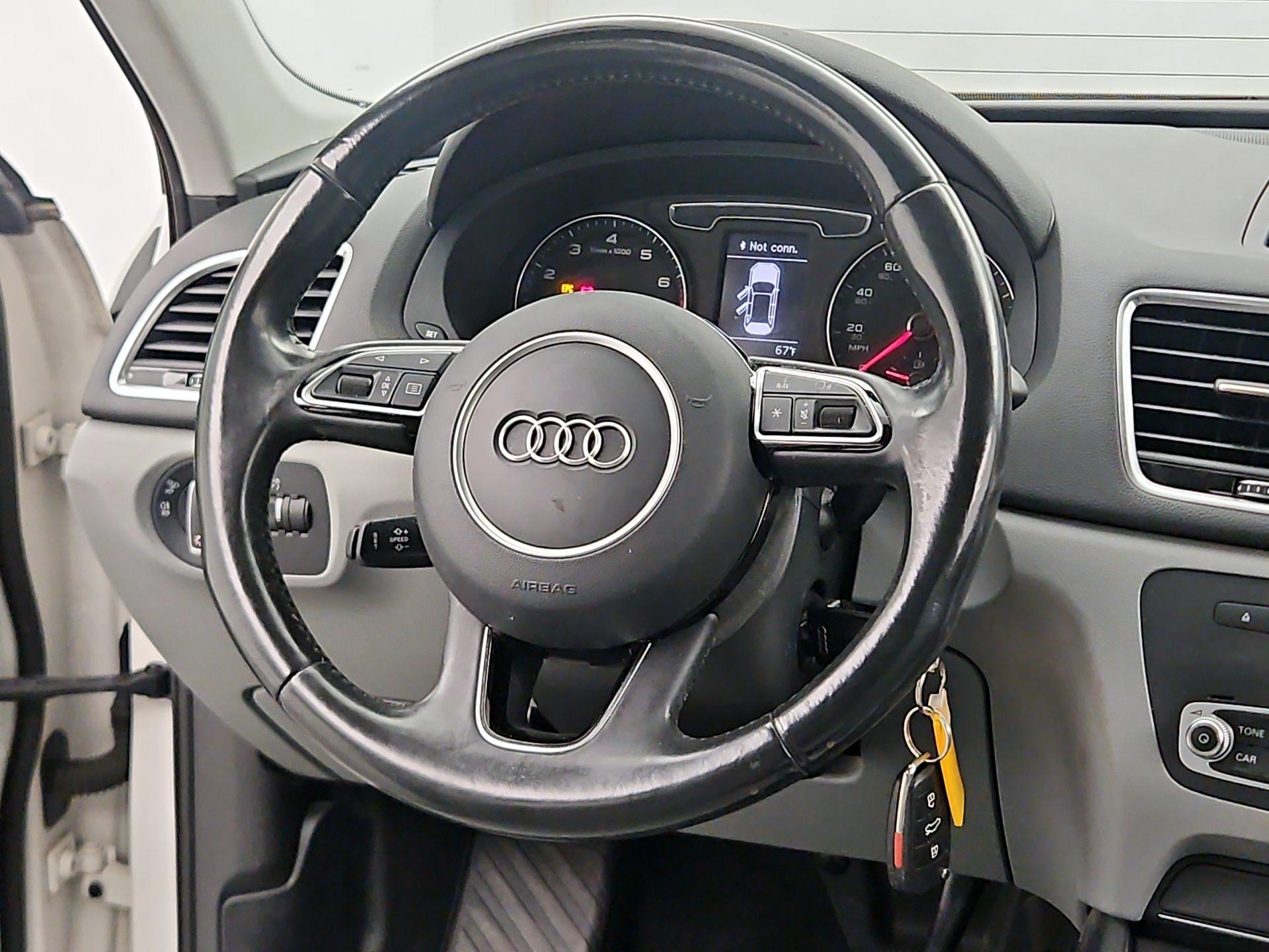 Thumbnail: 2017 Audi Q3 - 10