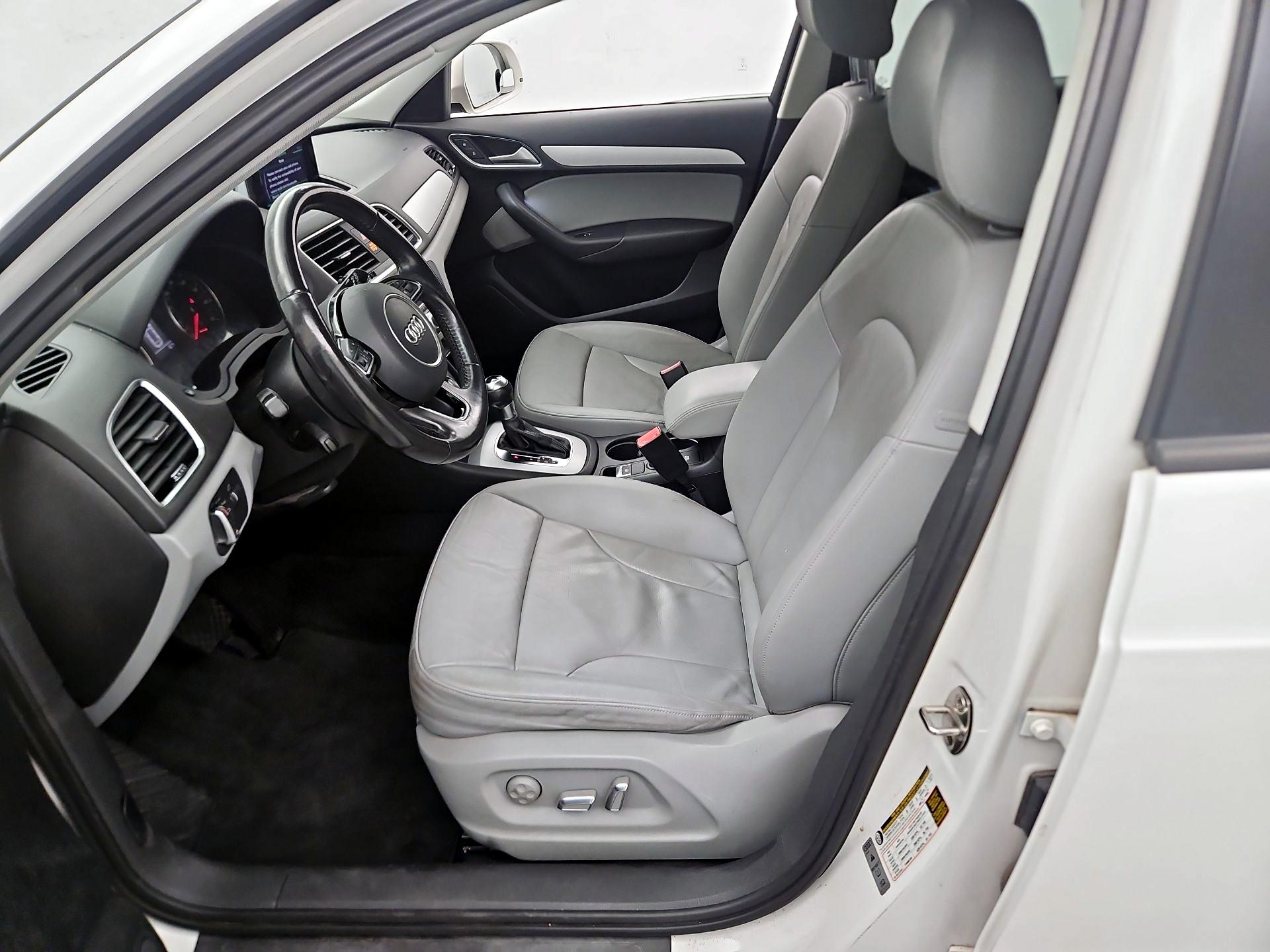 Thumbnail: 2017 Audi Q3 - 11