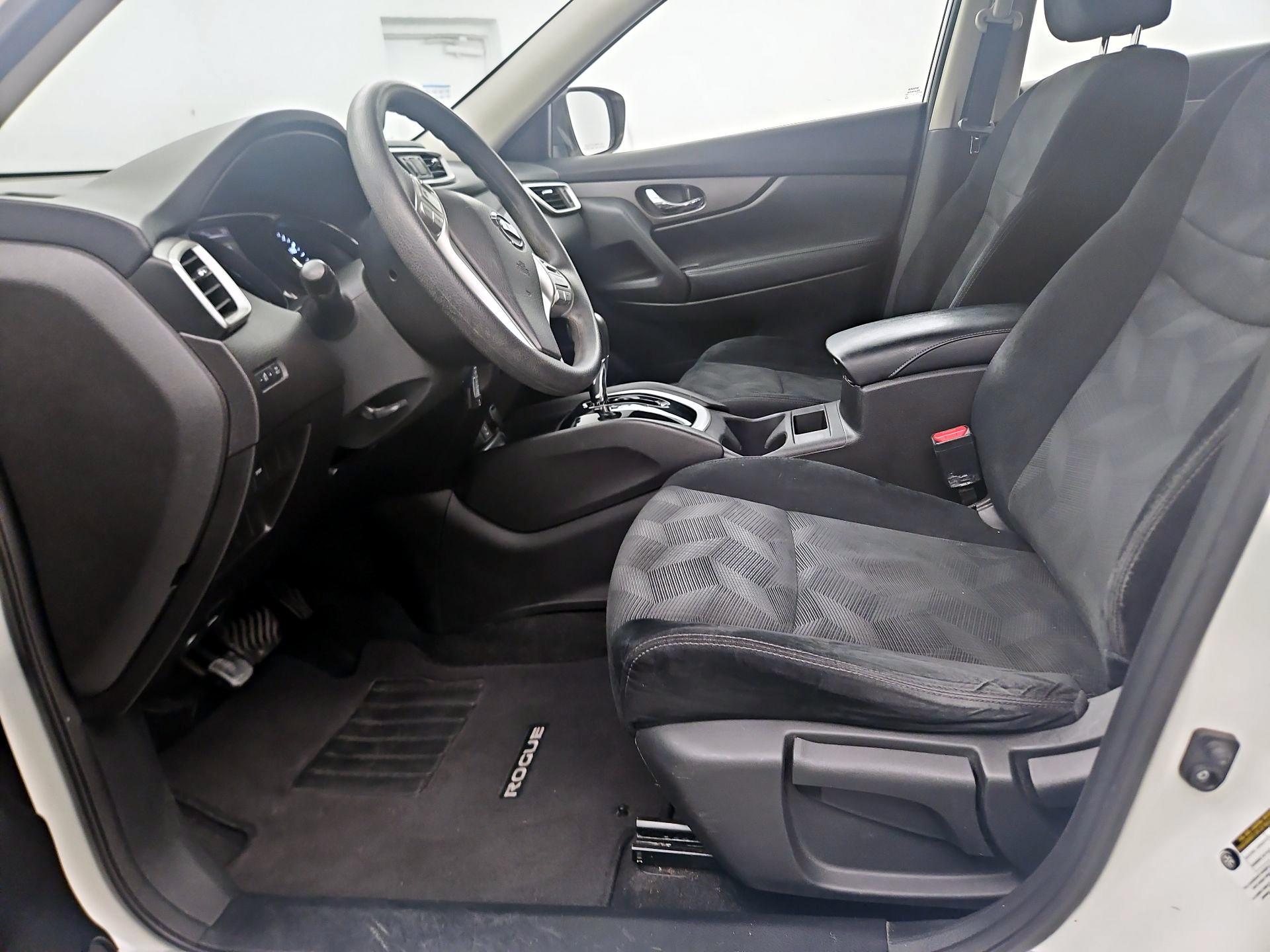 Thumbnail: 2015 Nissan Rogue - 11