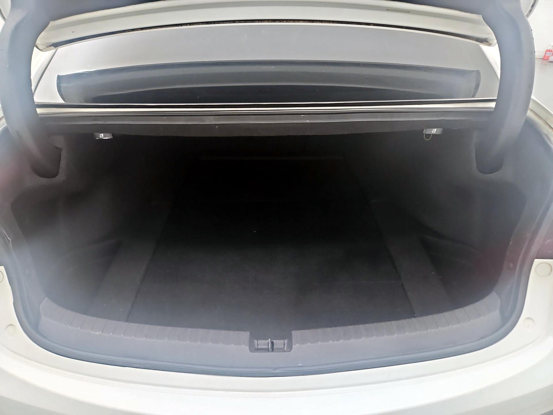 Thumbnail: 2018 Acura TLX - 18