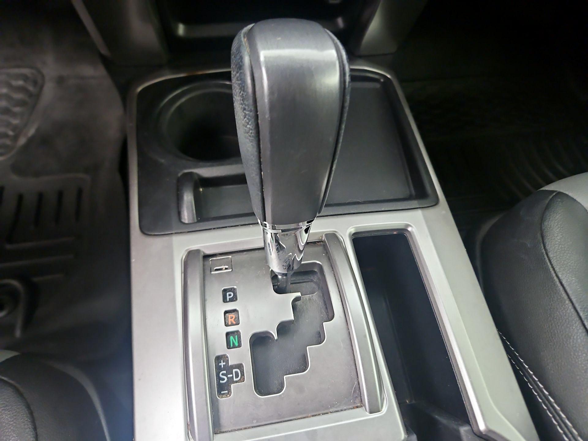 Thumbnail: 2015 Toyota 4Runner - 17