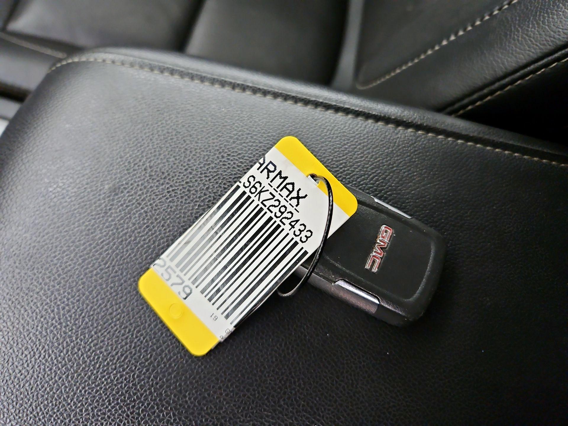 Thumbnail: 2019 GMC Acadia - 19