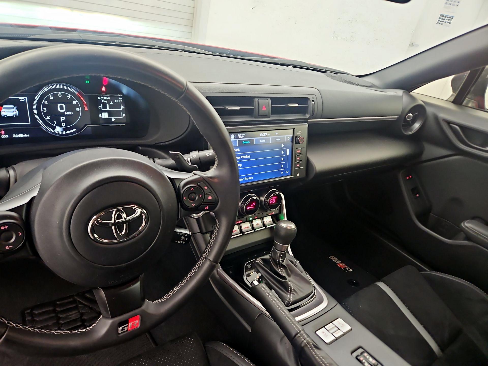 Thumbnail: 2023 Toyota GR86 - 9