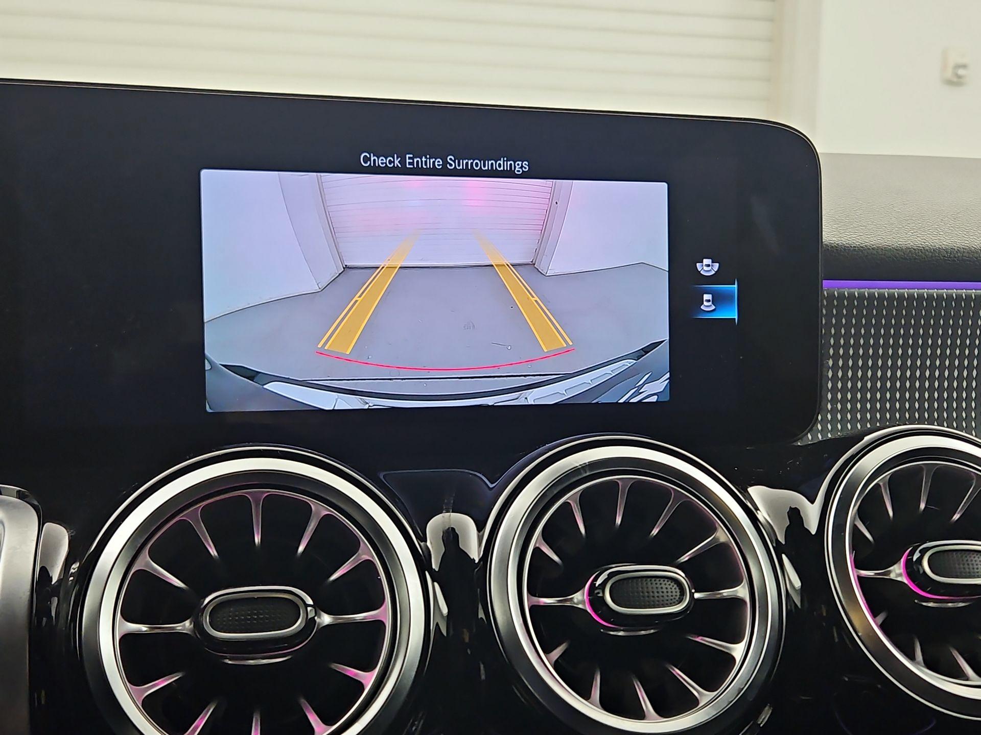 Thumbnail: 2022 Mercedes-Benz GLB - 15