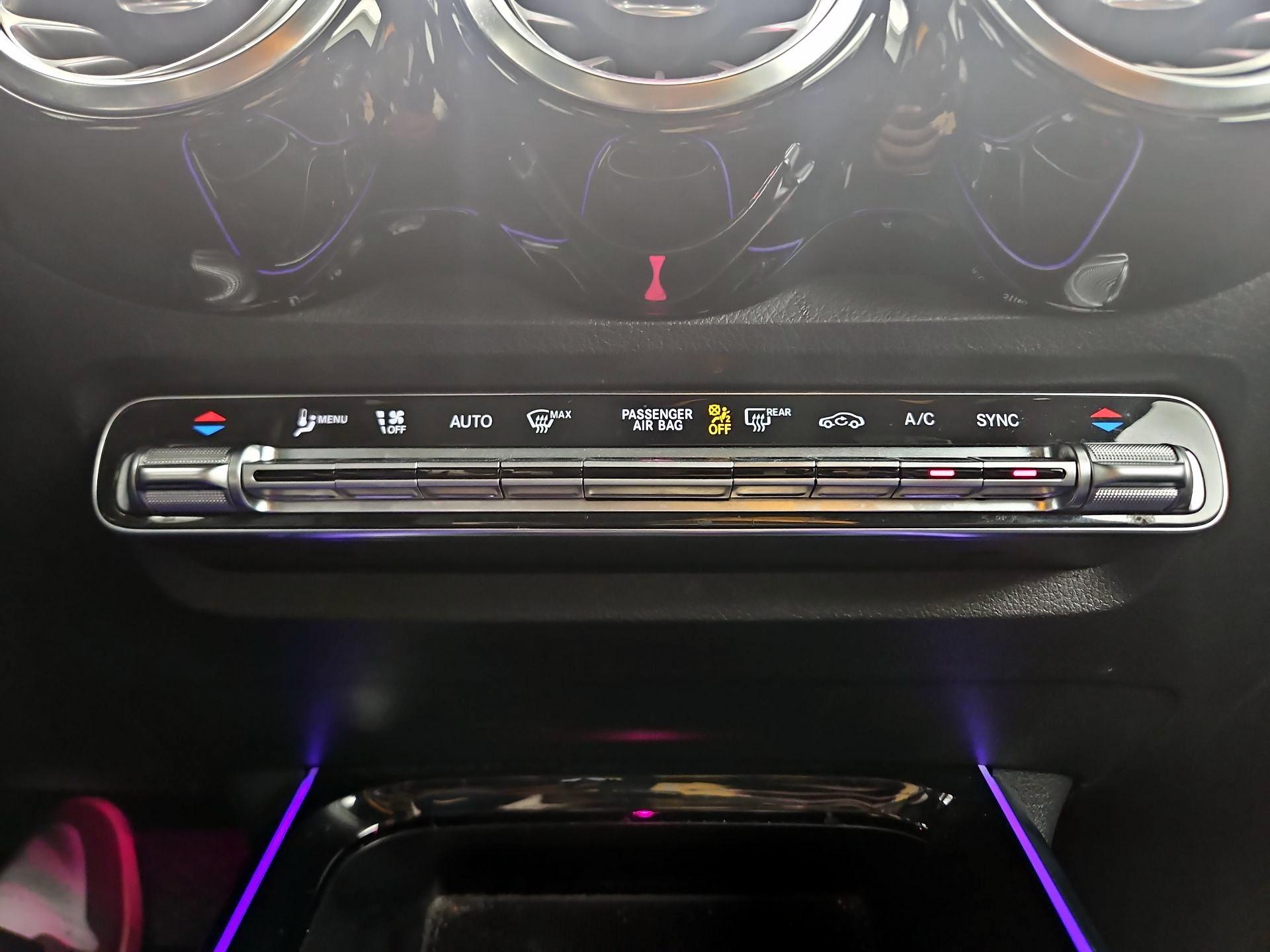 Thumbnail: 2022 Mercedes-Benz GLB - 17