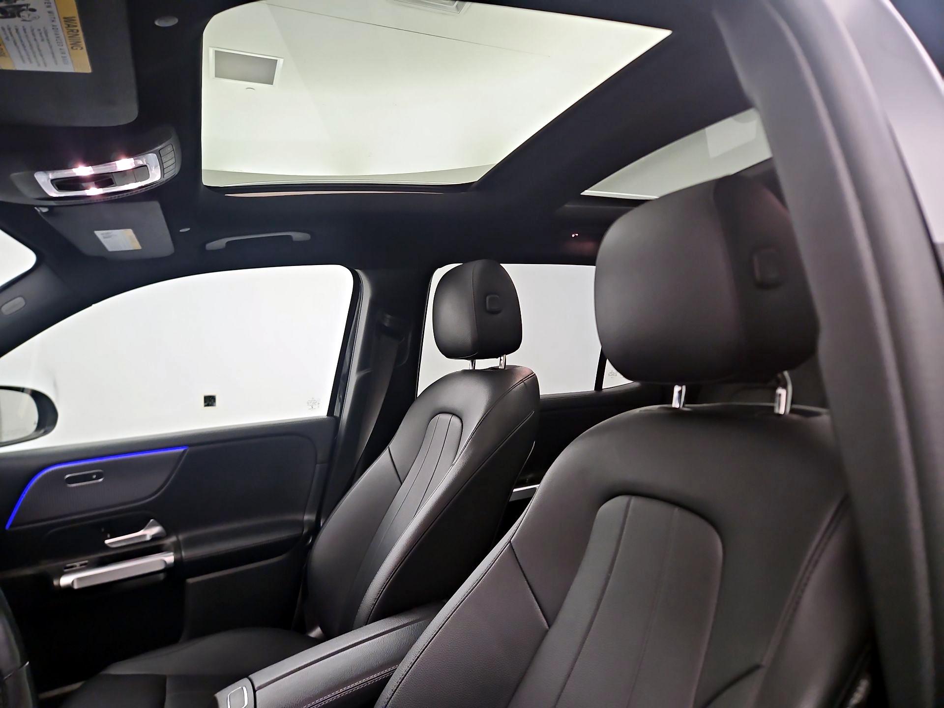 Thumbnail: 2022 Mercedes-Benz GLB - 19