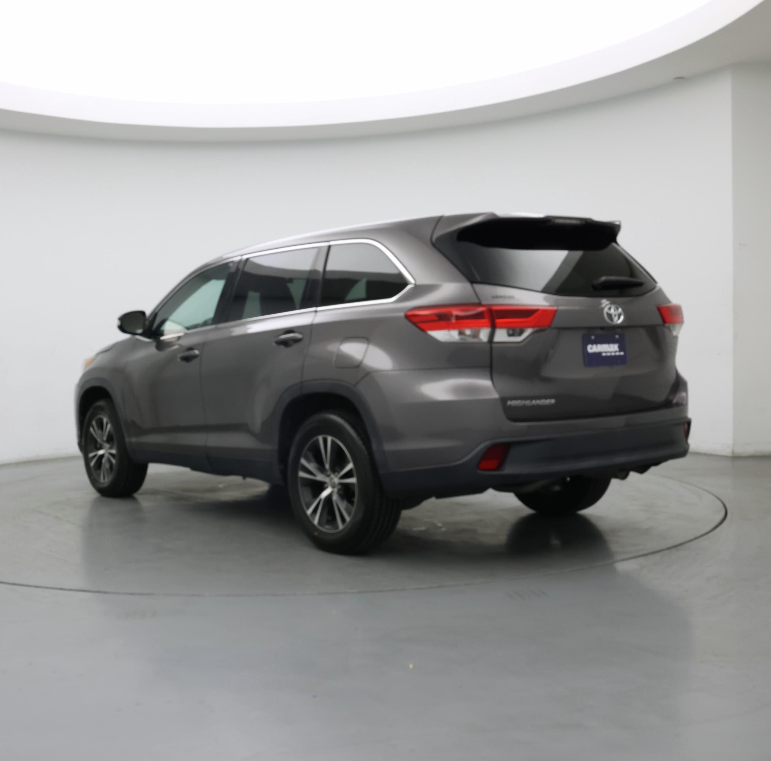 Thumbnail: 2019 Toyota Highlander - 2
