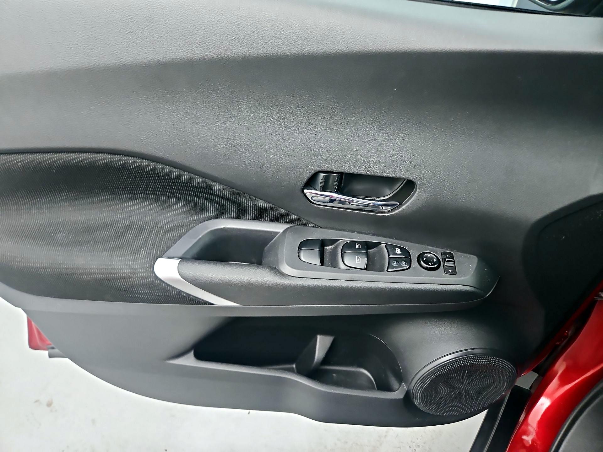 Thumbnail: 2022 Nissan Kicks - 12