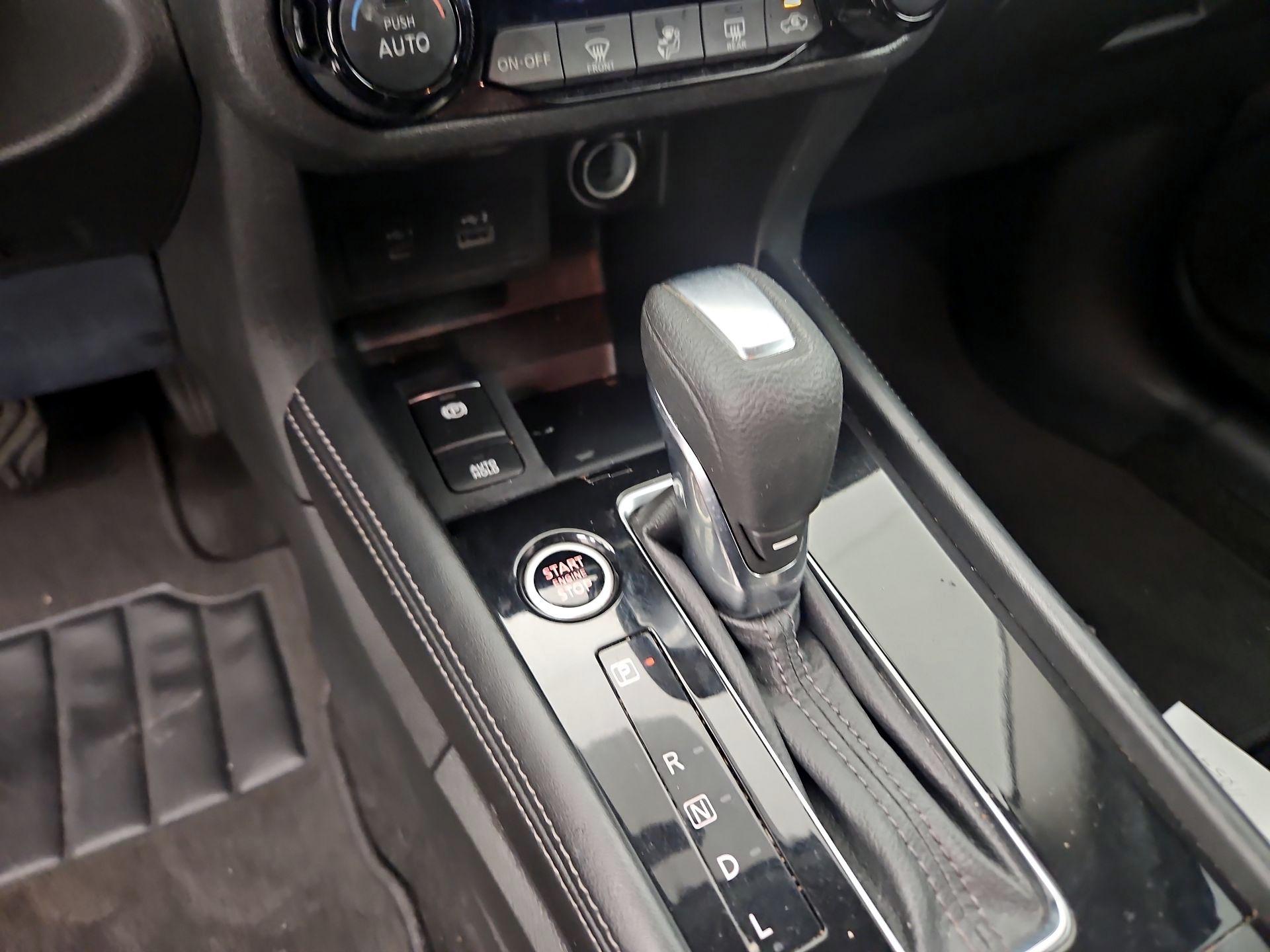 Thumbnail: 2022 Nissan Kicks - 16